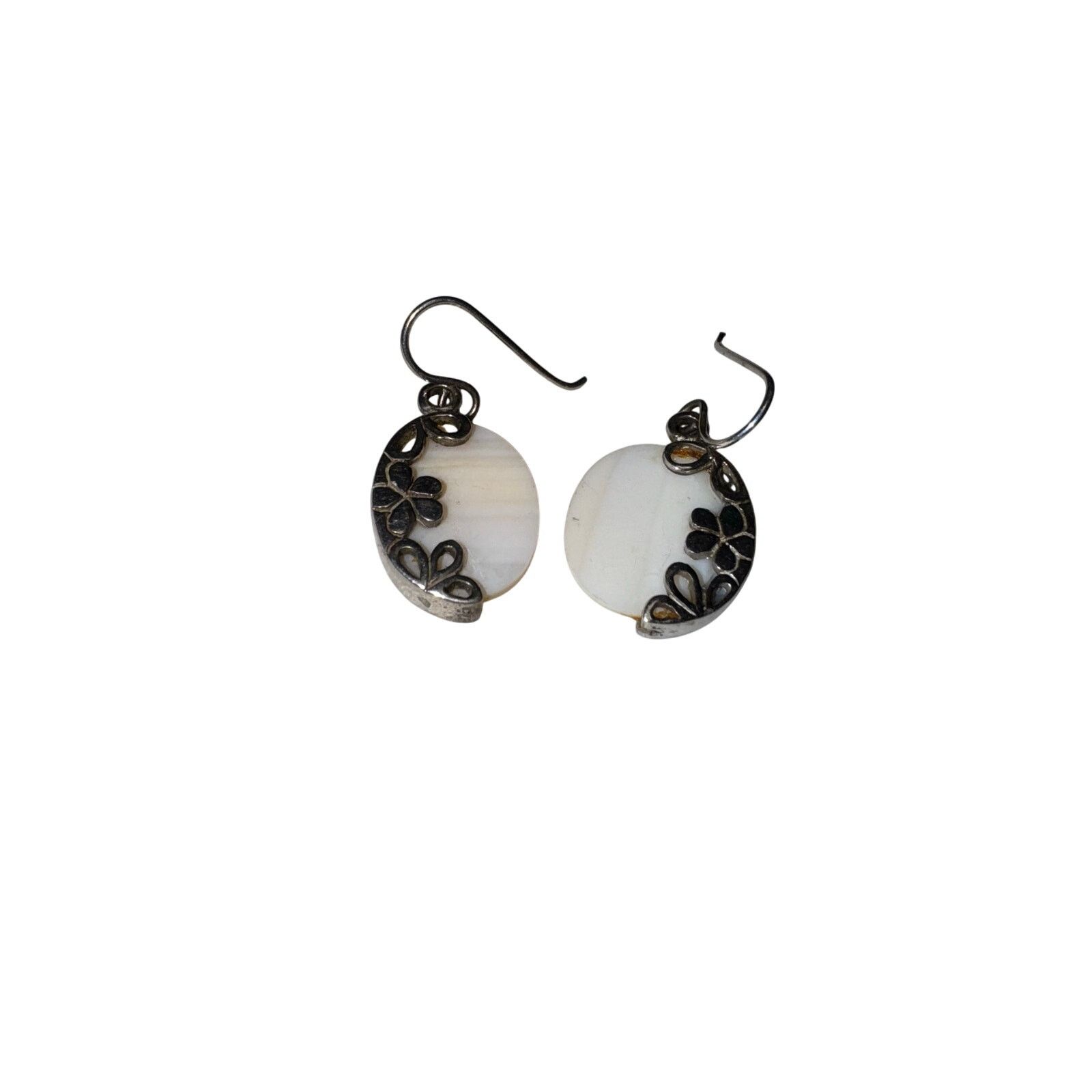 Vintage Earrings /Mother of Pearl / 925 Sterling Silver/Vintage /EUC Size ONE SIZE - 4 Thumbnail