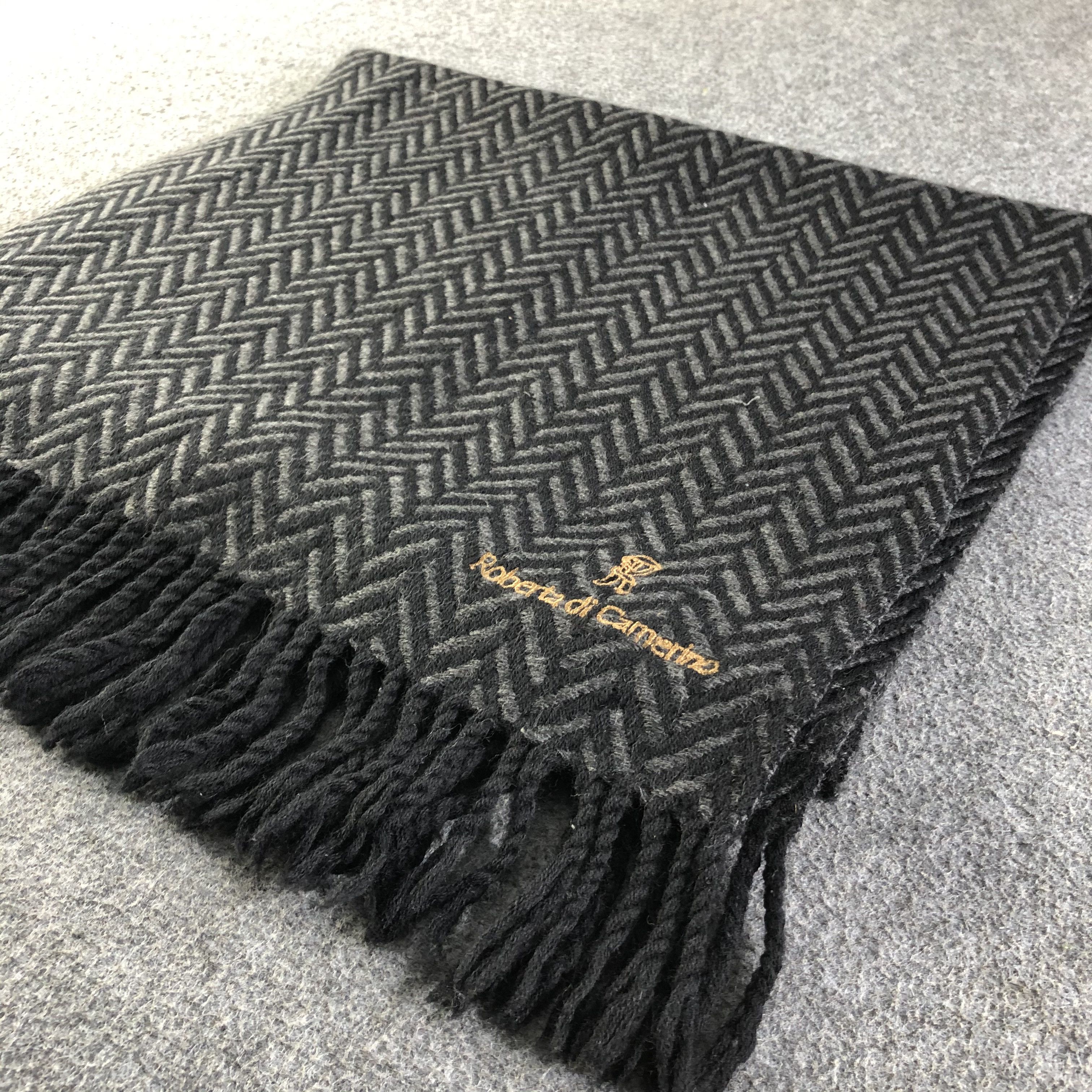Roberta di Camerino Roberta Di Camerino Scarf / Muffler / Neckwear P420 Size ONE SIZE - 4 Thumbnail