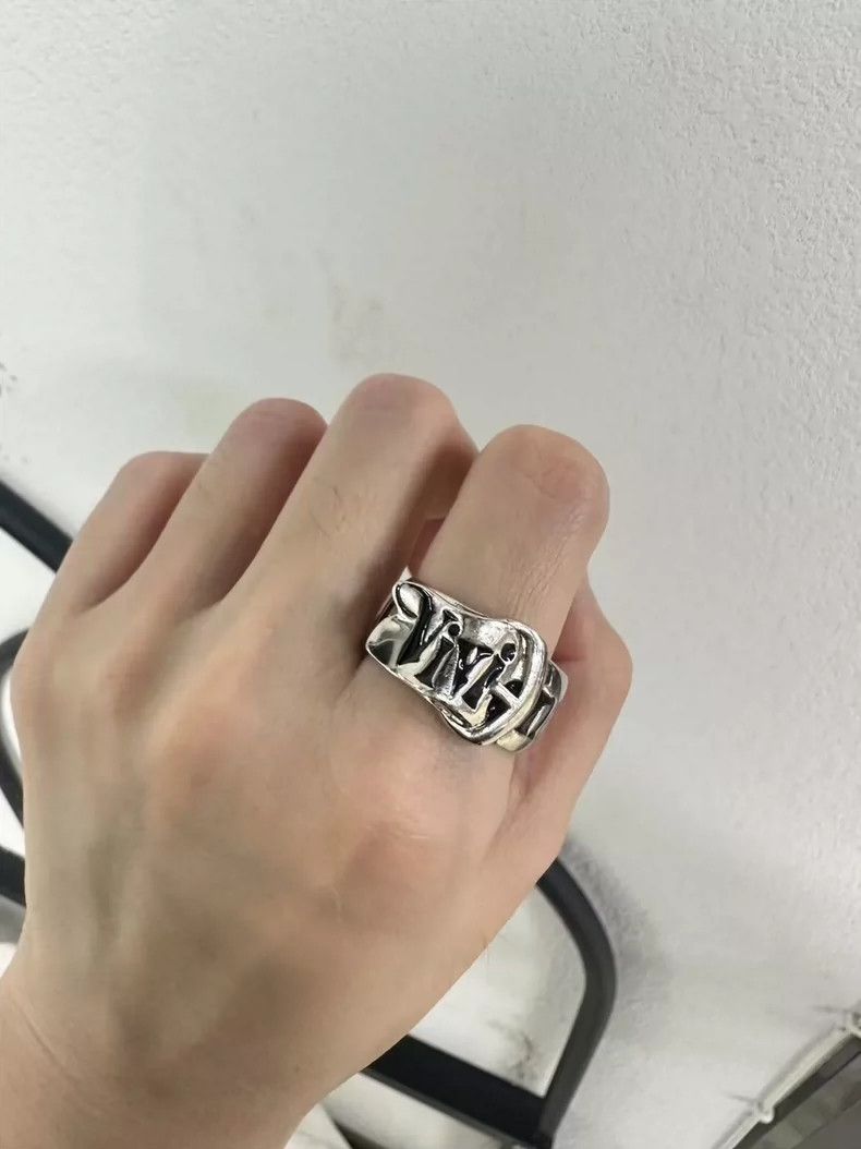アクセサリー Vivienne Westwood BELT RING Belt Ring in PLATINUM-BLACK-Enamel | Vivienne Westwood®
