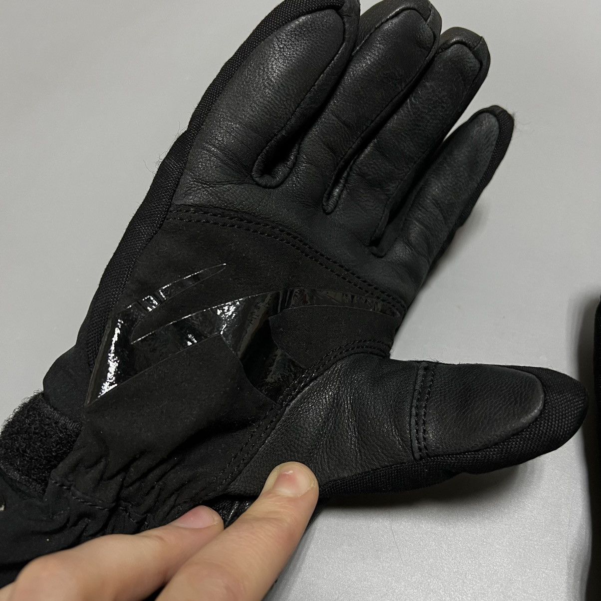 KJUS KJUS Ski Snowboard Gloves PrimaLoft Leather Black Size ONE SIZE - 4 Thumbnail
