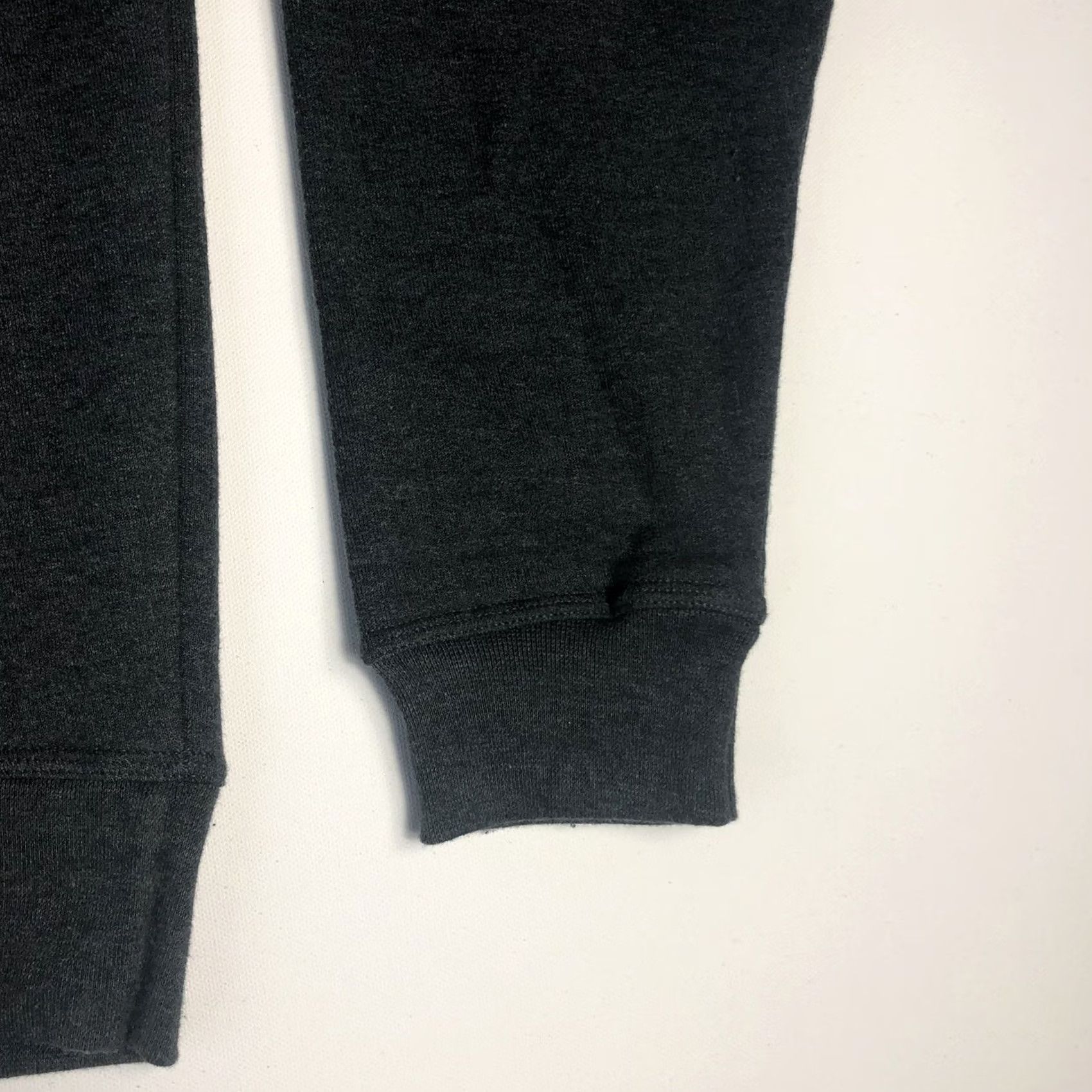 Champion VINTAGE Champion Sweatshirt Mens Medium Gray Fleece Sweater Size US M / EU 48-50 / 2 - 4 Thumbnail