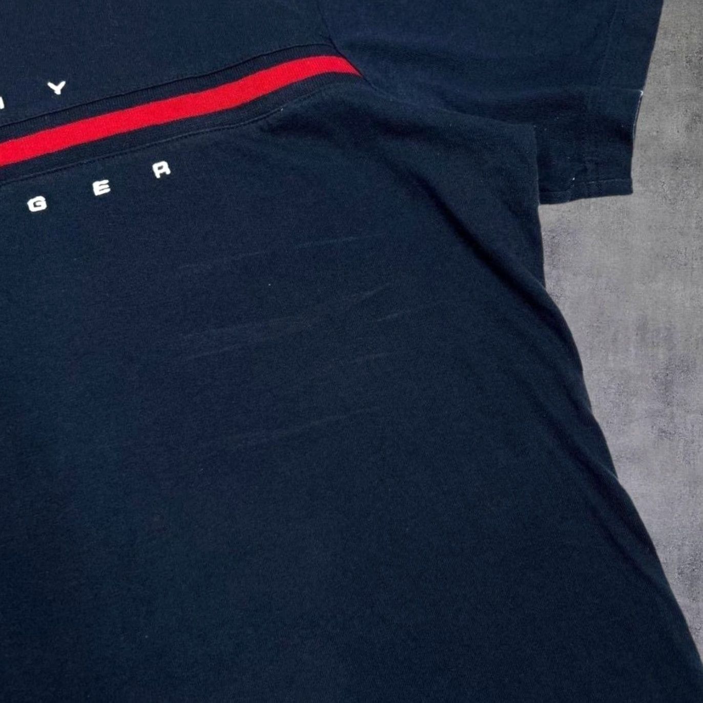 Tommy Hilfiger Tommy Hilfiger Embroidered Big Logo Spellout Graphic Navy Blue T-Shirt Medium Shirt Men XS? Size US M / EU 48-50 / 2 - 4 Thumbnail