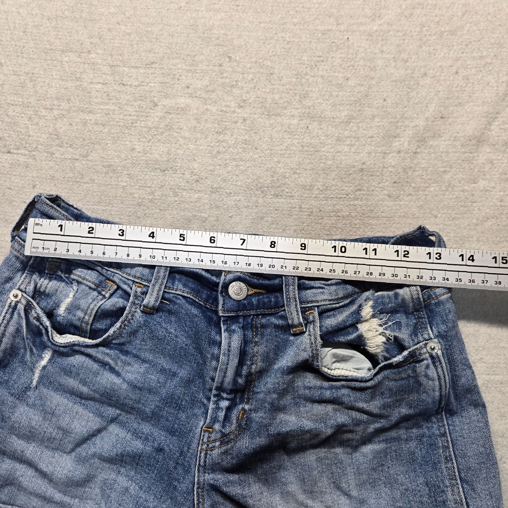 Old Navy Old Navy Shorts Slim Blue Denim Cuffed Dark Wash Women Size 4 Size 27" / US 4 / IT 40 - 4 Thumbnail