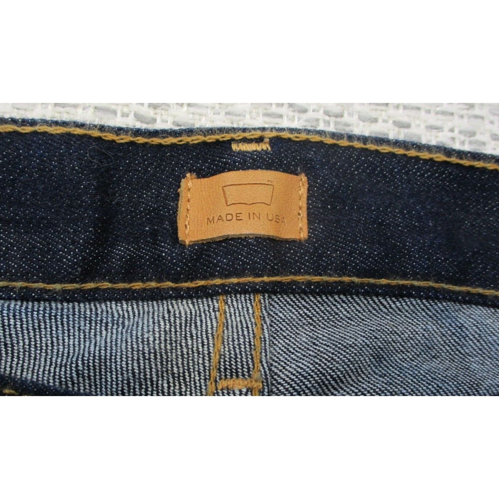 Levi's VINTAGE Levi's Denim Jeans 28 Women's Zip Fly Regular Fit Blue 5-Pocket Retro 80s 90s Bohemian Hippie Hipster USA Made Mint Condition Size 28" / US 6 / IT 42 - 6 Thumbnail