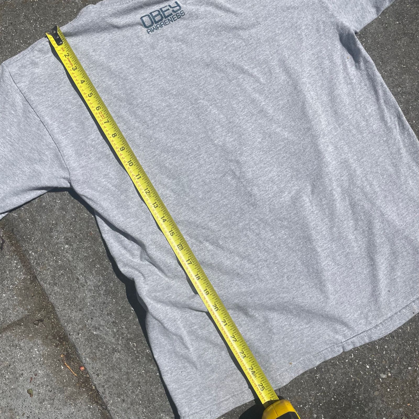 Obey Obey “We The People” Graphic T-Shirt Grey Size L Size US L / EU 52-54 / 3 - 5 Thumbnail
