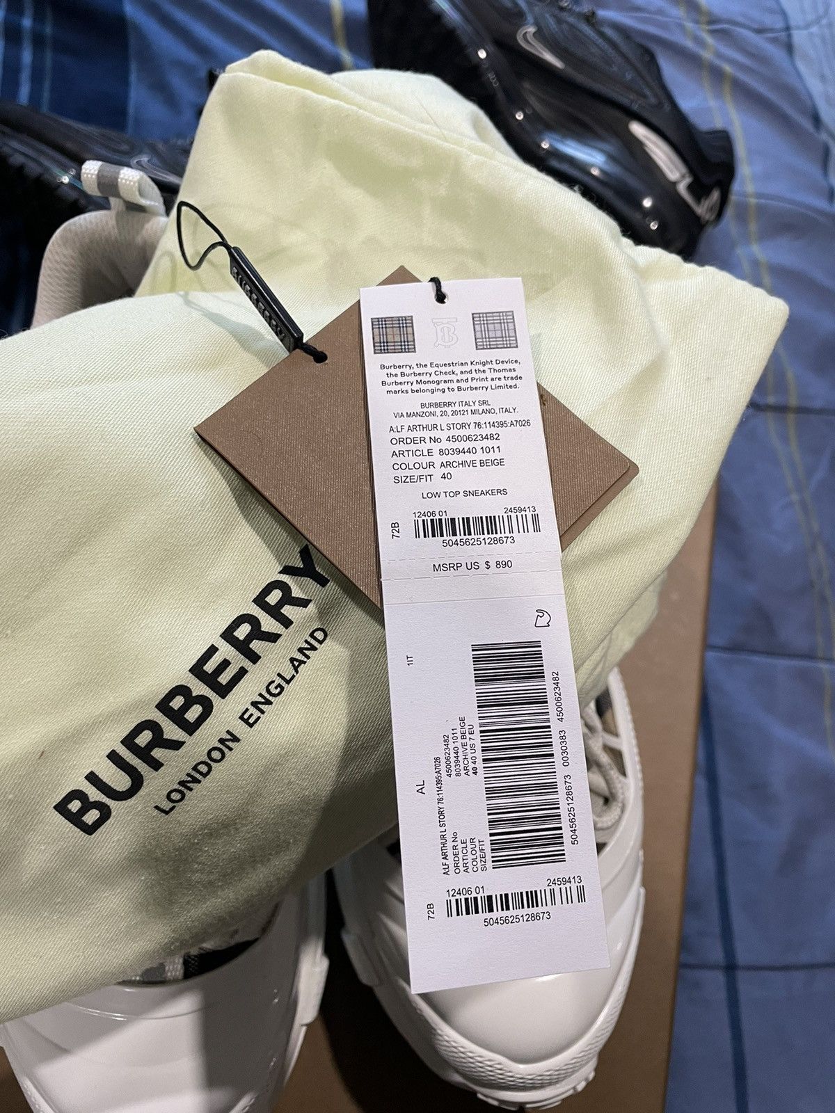 Burberry Burberrys Size US 9.5 / IT 39.5 - 7 Thumbnail