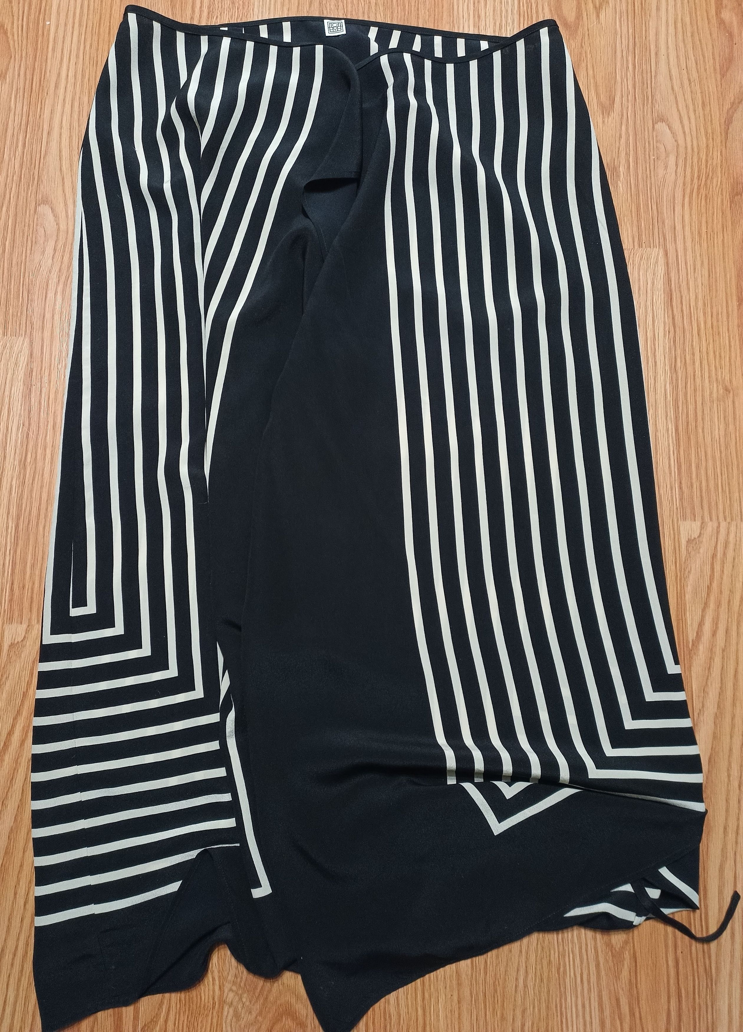 Toteme TOTEME Monogram Silk Jacquard Wrap Logo Skirt EU 42 Size 28" / US 6 / IT 42 - 9 Thumbnail