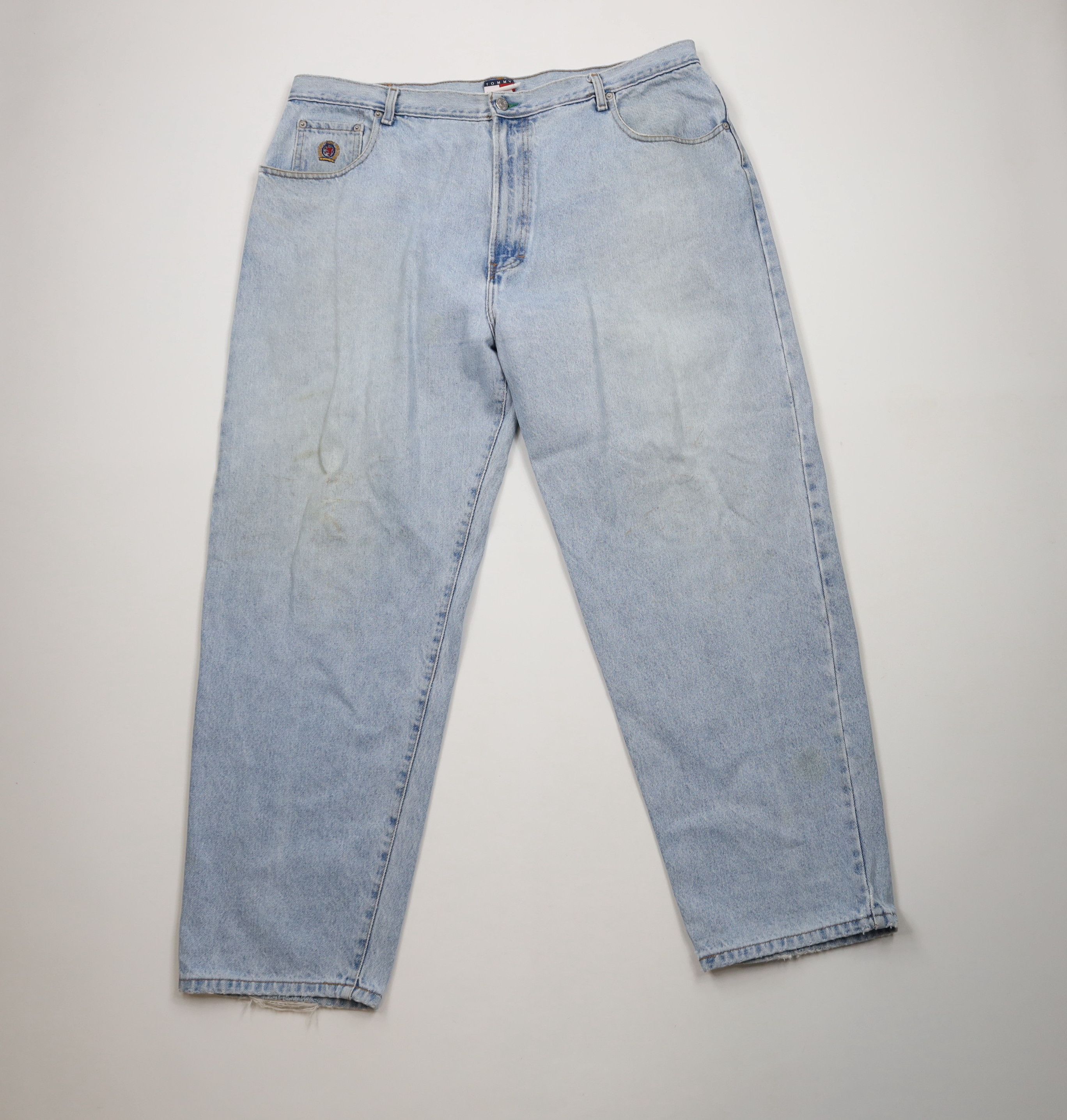 Tommy Hilfiger × Vintage Vintage 90s Tommy Hilfiger Relaxed Fit Tapered Leg Jeans Size US 40 / EU 56 - 1 Thumbnail