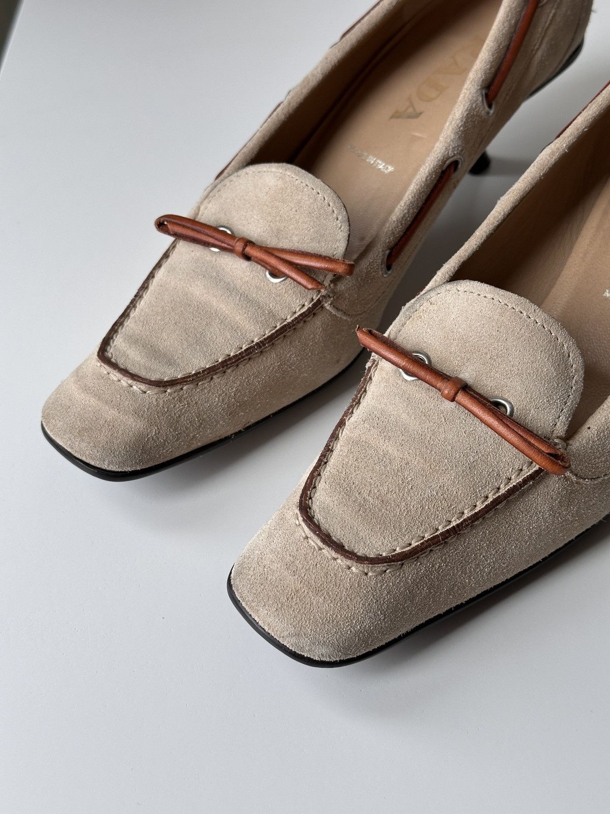 Miu Miu PRADA Kitten Heels Suede Bow Pointed Toe Size 37,5 / 7,5 Size US 7.5 / IT 37.5 - 4 Thumbnail