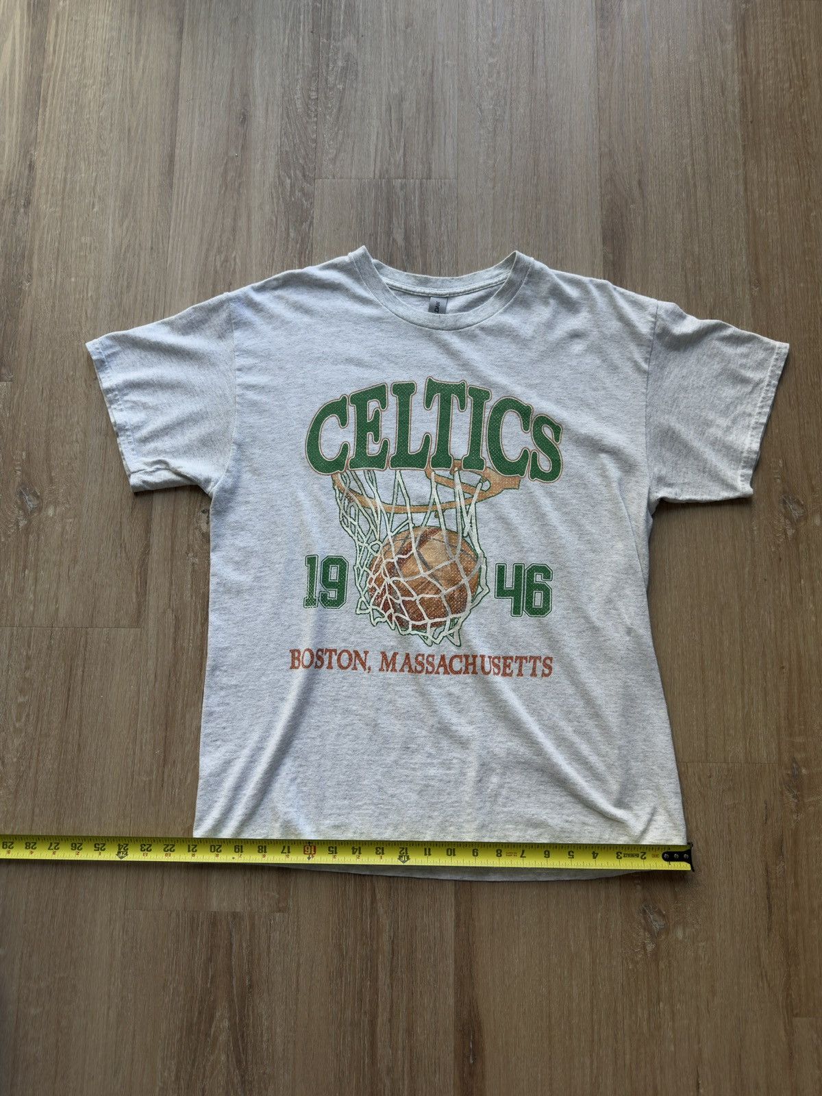 Gildan Vintage Boston Celtics T-Shirt Size US L / EU 52-54 / 3 - 4 Thumbnail