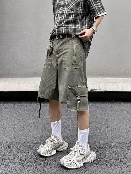 Japanese Brand Retro Hip Hop Multi-Pocket Loose Casual Shorts Size US 31 - 4 Thumbnail