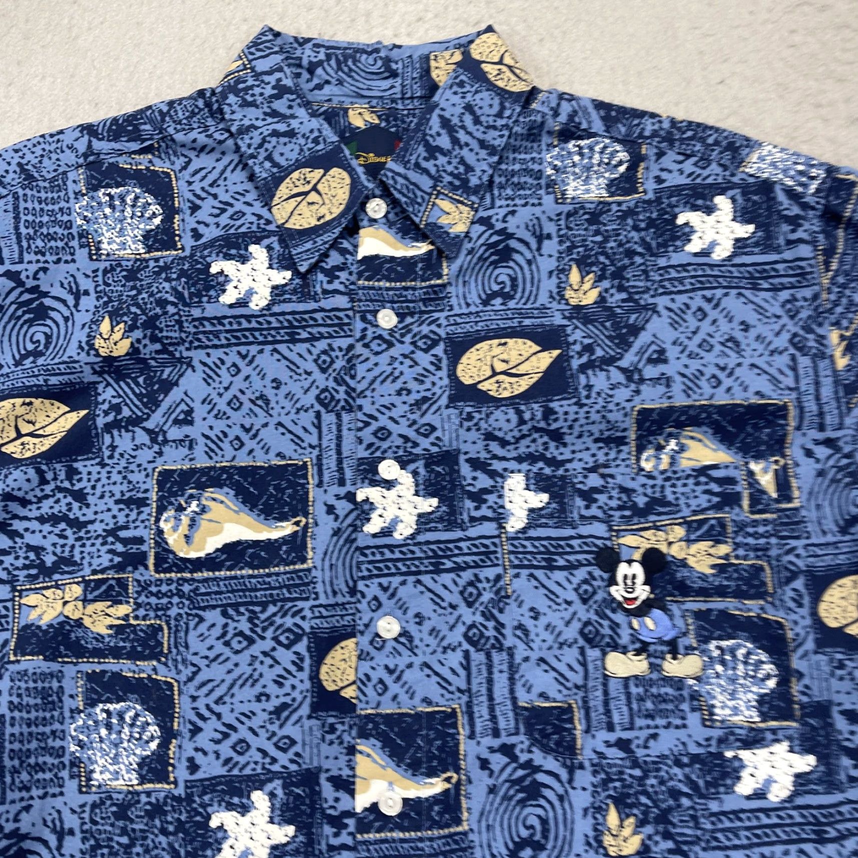 Disney VINTAGE Disney Shirt Mens Large Blue Sea Shell Mickey Mouse Cruise Hawaiian 90s Size US L / EU 52-54 / 3 - 2 Thumbnail