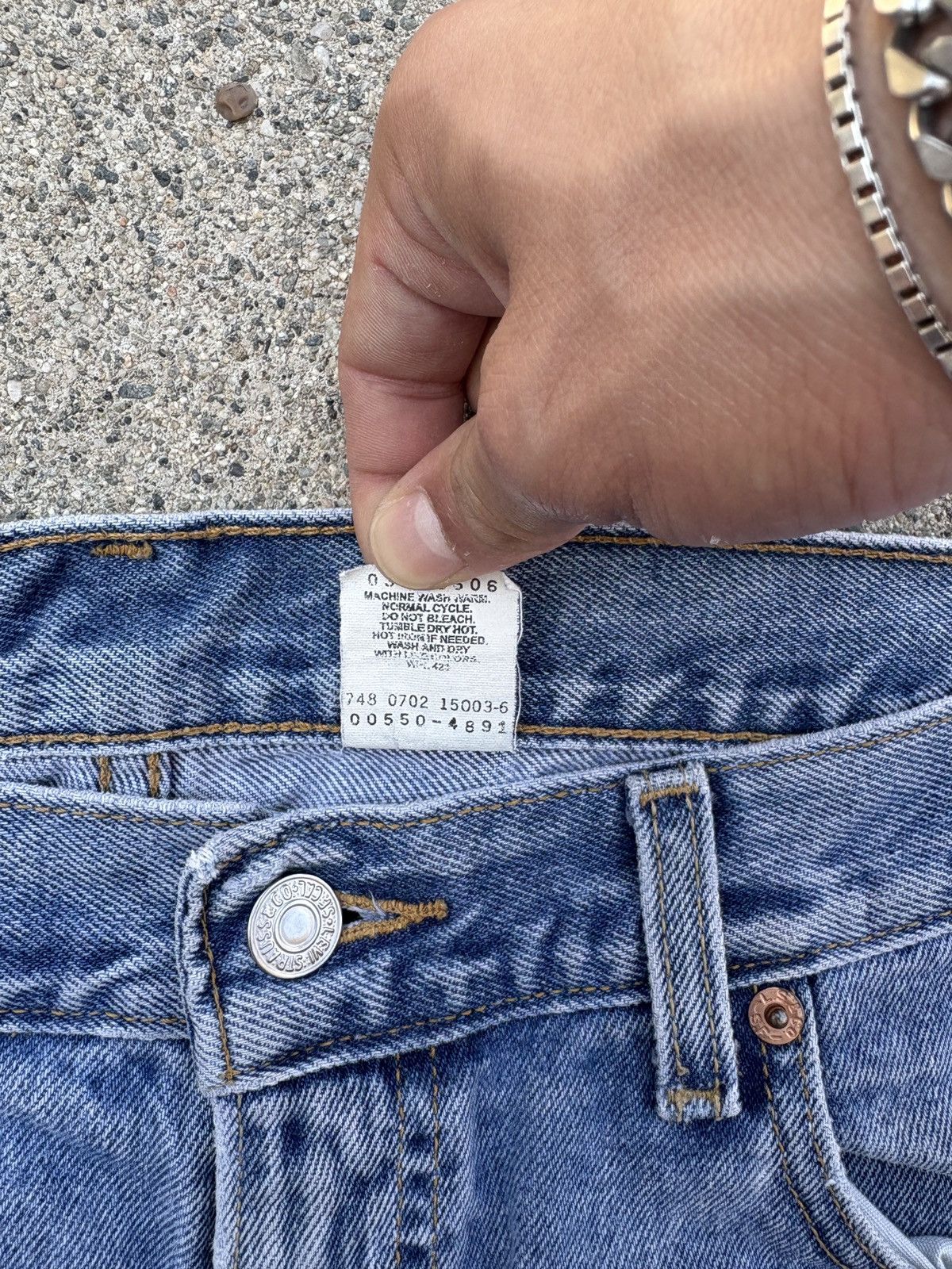 Levi's Vintage 2002 L. Indigo Levi’s 550 Relaxed Fit Jeans Size 38 Size US 36 / EU 52 - 5 Thumbnail