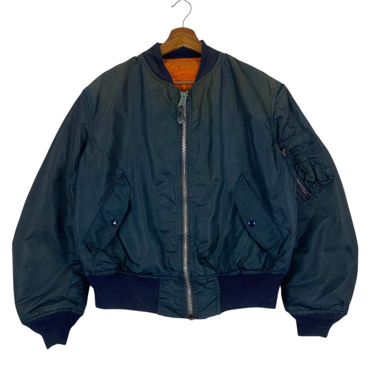 Deus Ex Machina × ALPHA INDUSTRIES M Deus Ex Machina x Alpha Industries - Season Two. – Deus Ex