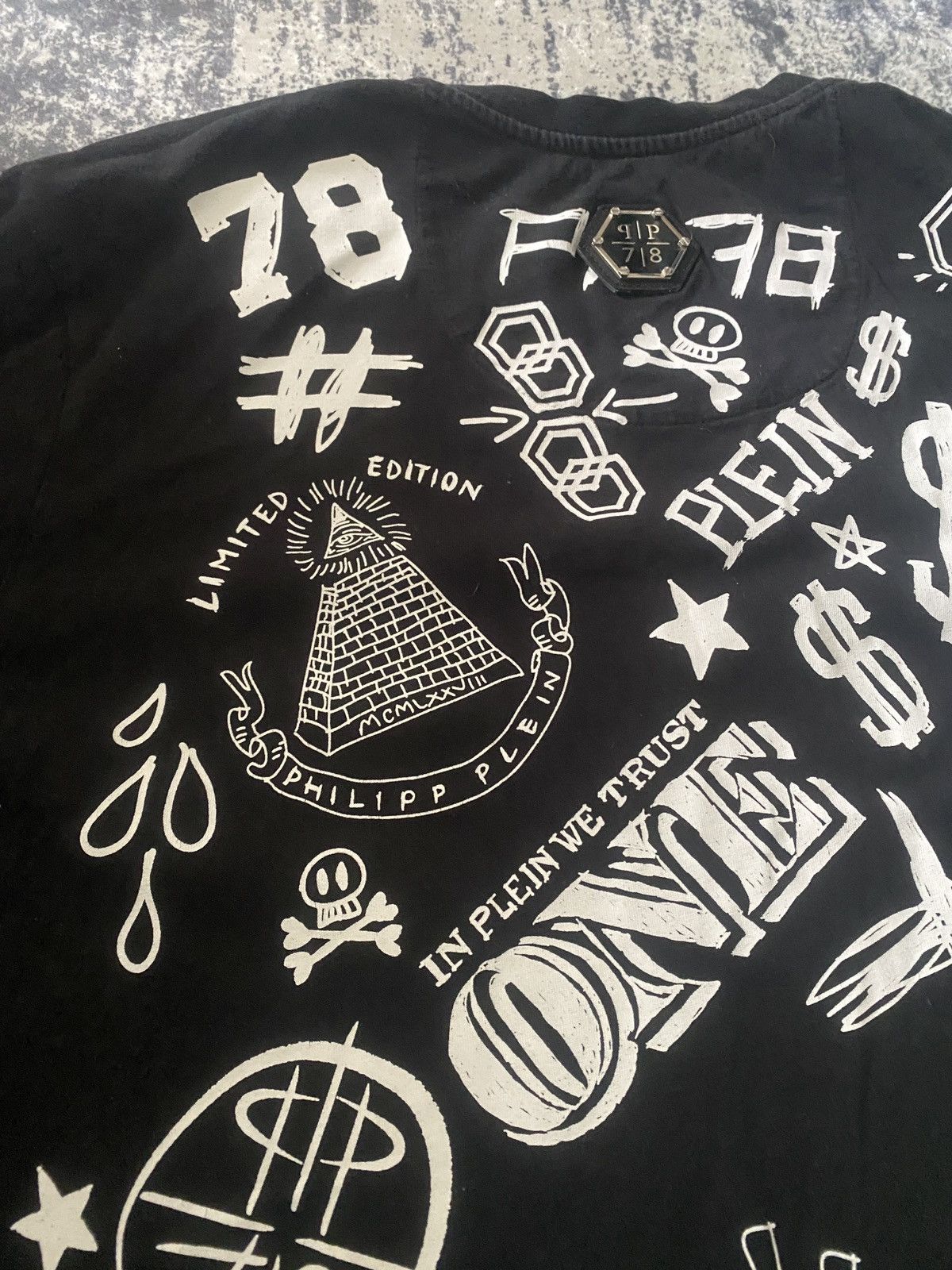 Other Philipp plein luxury big logo fullprint cash skull drip tee Size US L / EU 52-54 / 3 - 11 Thumbnail