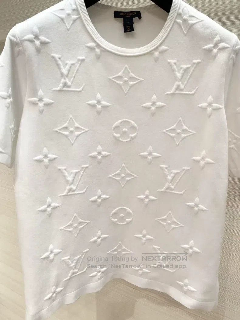 Louis Vuitton Louis Vuitton White logo embossed full print short sleeve Size US M / EU 48-50 / 2 - 5 Thumbnail