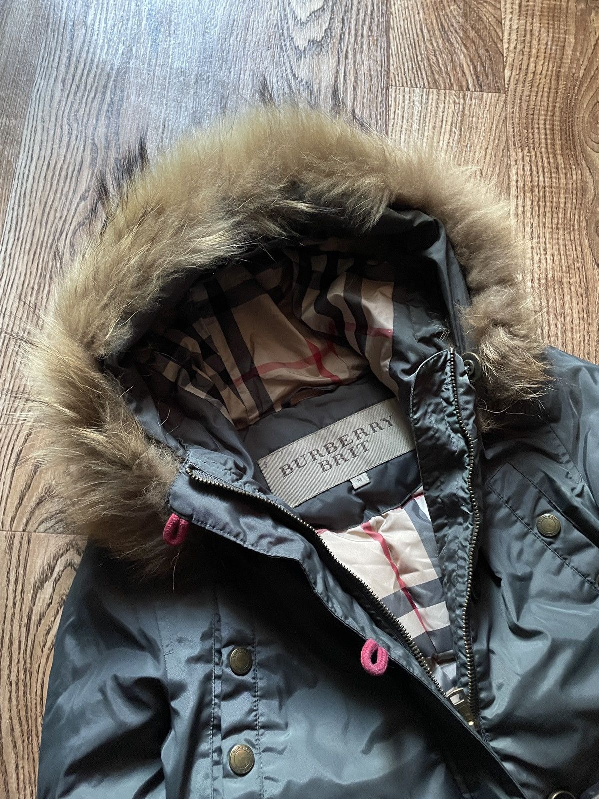 Burberry Burberry Brit Green Puffer Jacket Coat With Fur Size M / US 6-8 / IT 42-44 - 4 Thumbnail