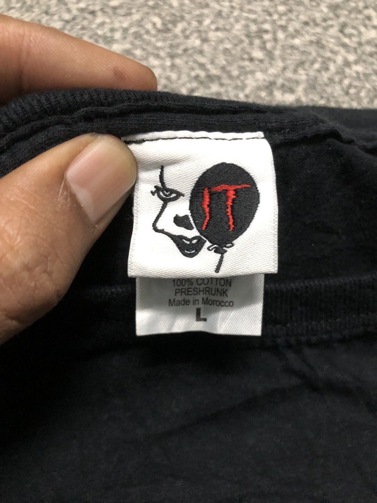 Vintage 🔥Vintage RARE🔥Steal Horror IT Movie Pennywise Tee Size US L / EU 52-54 / 3 - 9 Thumbnail