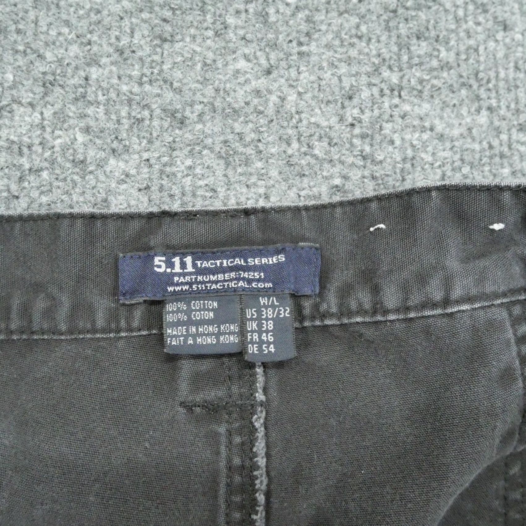 Vintage VINTAGE 511 Tactical Pants Mens 38x32 Black Faded Cargo Double Knee Canvas Size US 38 / EU 54 - 7 Thumbnail