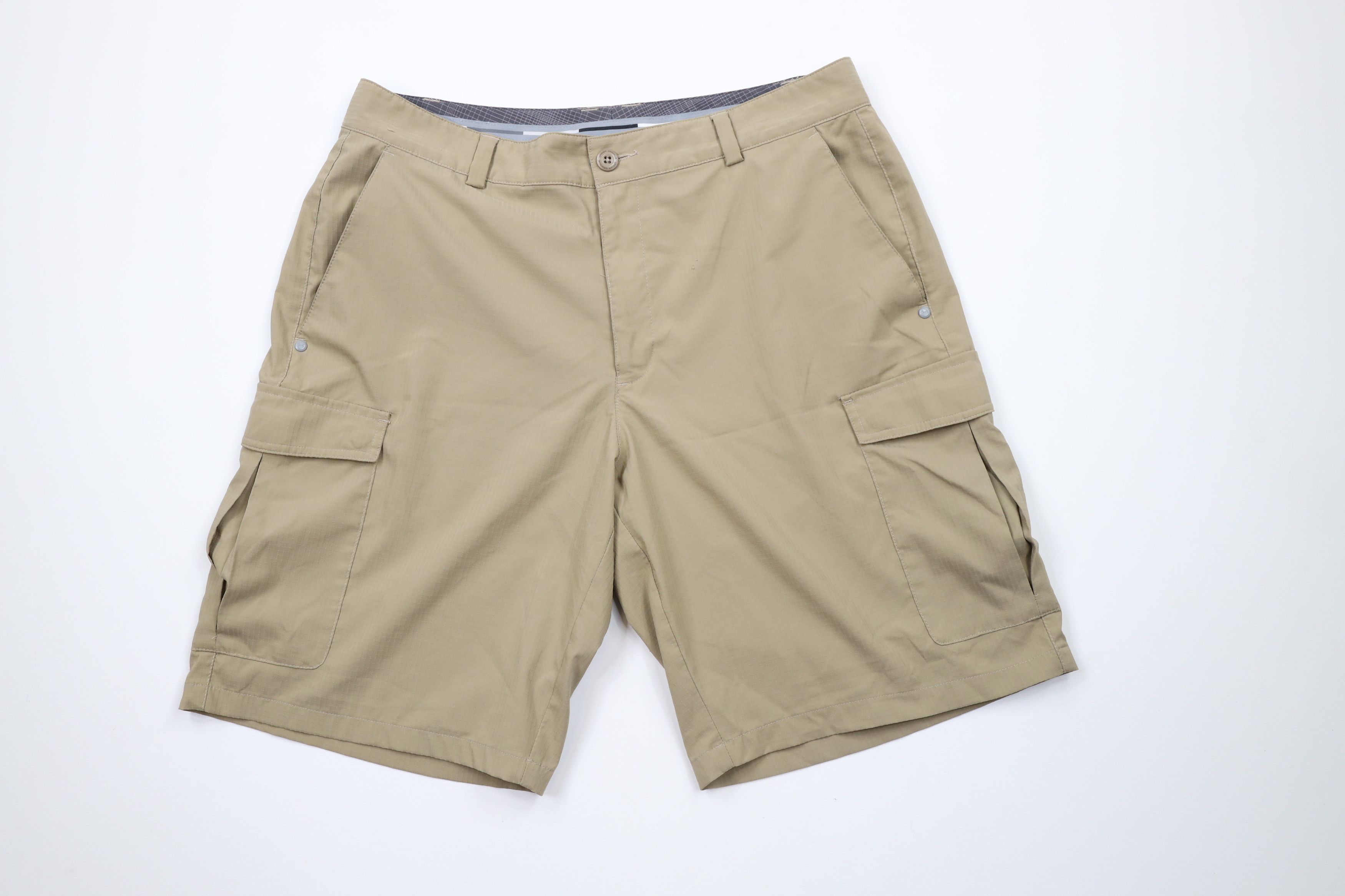 Under Armour × Vintage Under Armour Distressed Above Knee Cargo Shorts Beige Size US 34 / EU 50 - 1 Thumbnail