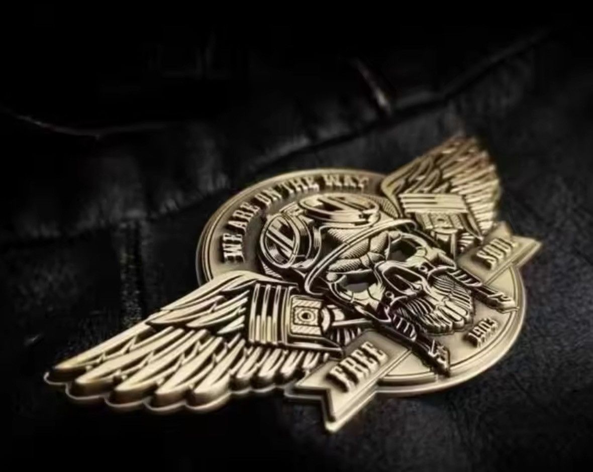 Cowboy Equipment × Vintage Retro Motorcycle Cartoon Metal Brooch Badges Size ONE SIZE - 2 Thumbnail