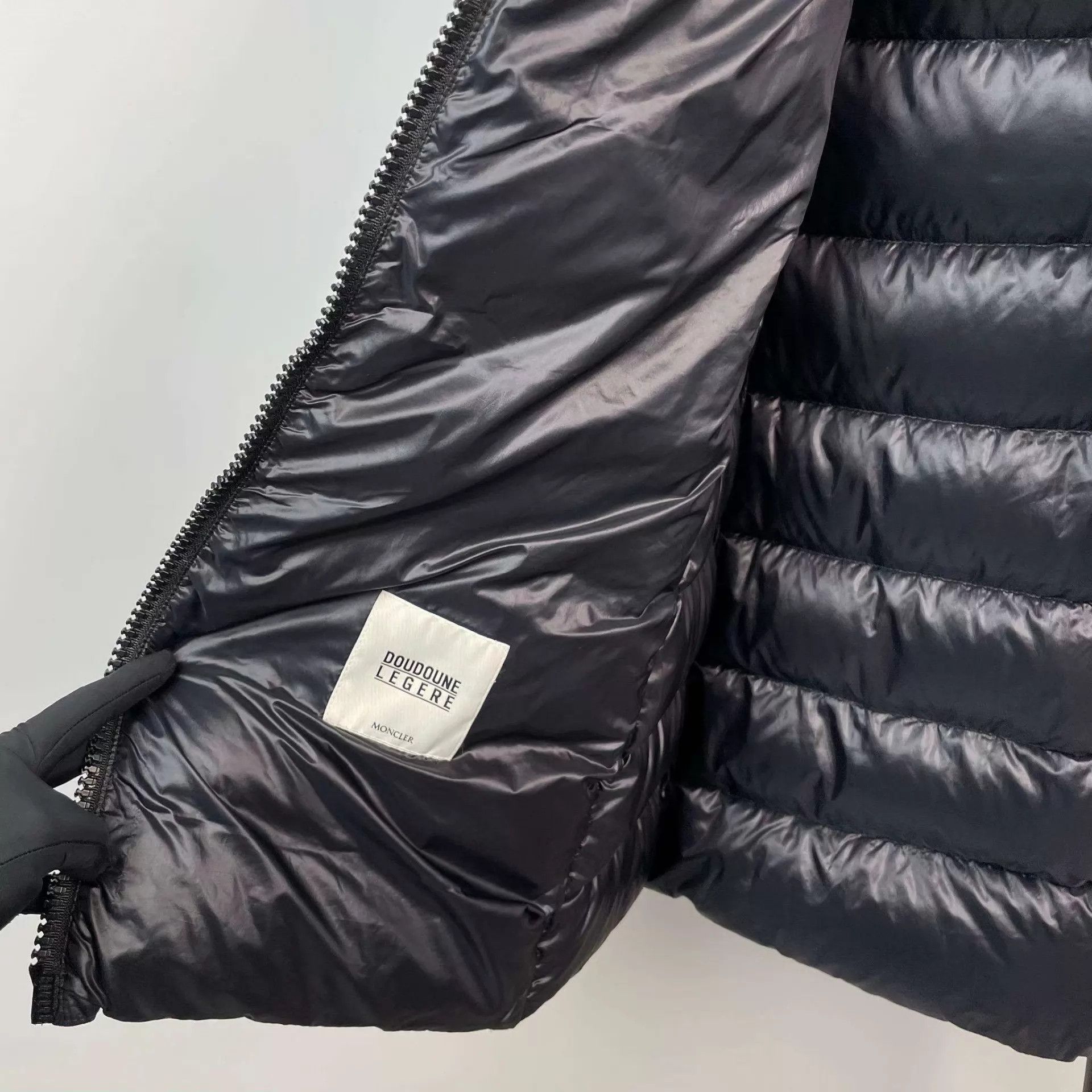 Moncler Moncler Suyen down jacket size 1 black Size S / US 4 / IT 40 - 9 Thumbnail