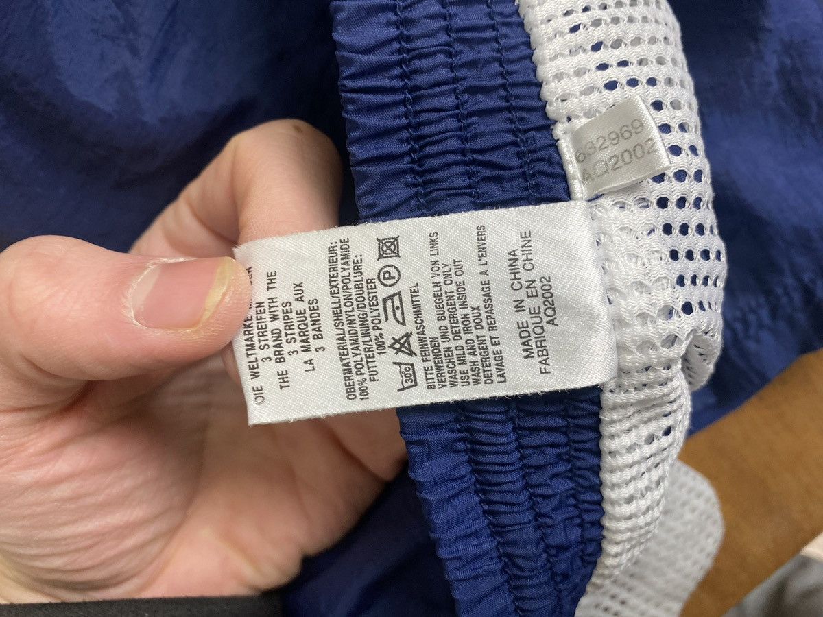 Adidas × Vintage Men’s Adidas Shorts Nylon Vintage Streetwear Size Small Size US 30 / EU 46 - 13 Thumbnail