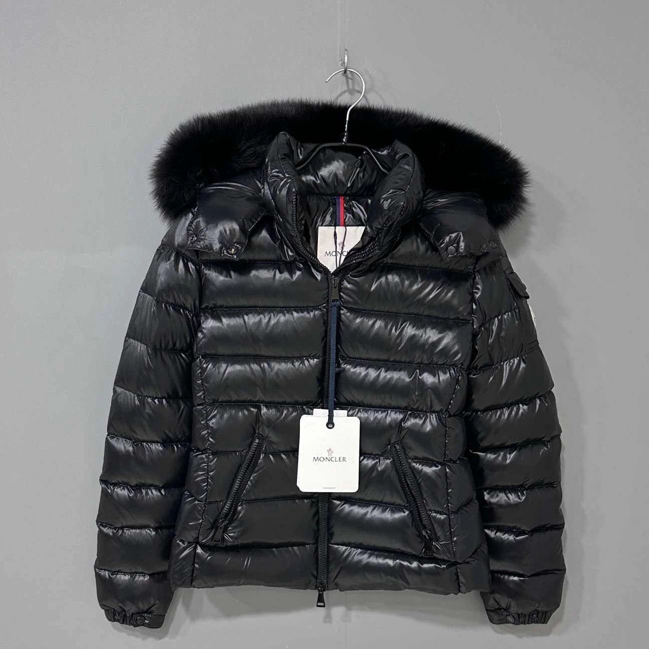 Moncler Moncler bady fur collar down jacket women's 0 Size XS / US 0-2 / IT 36-38 - 1 Thumbnail