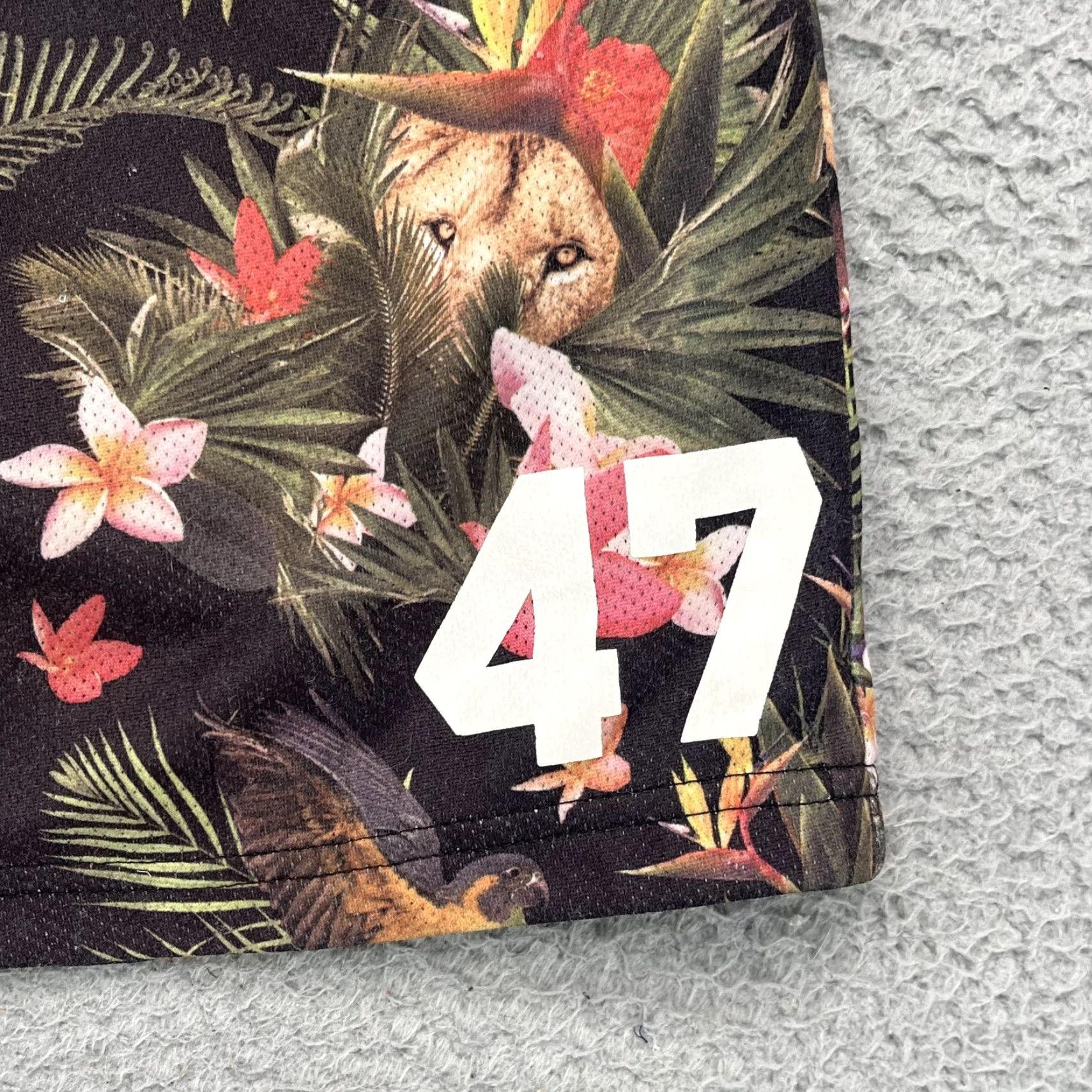 47 LRG Shorts Bermuda Men XL Hawaii Floral 90s Hawaiian Streetwear Multicolor Floral Drawstring Pockets Casual Mens XL Size US 36 / EU 52 - 2 Thumbnail