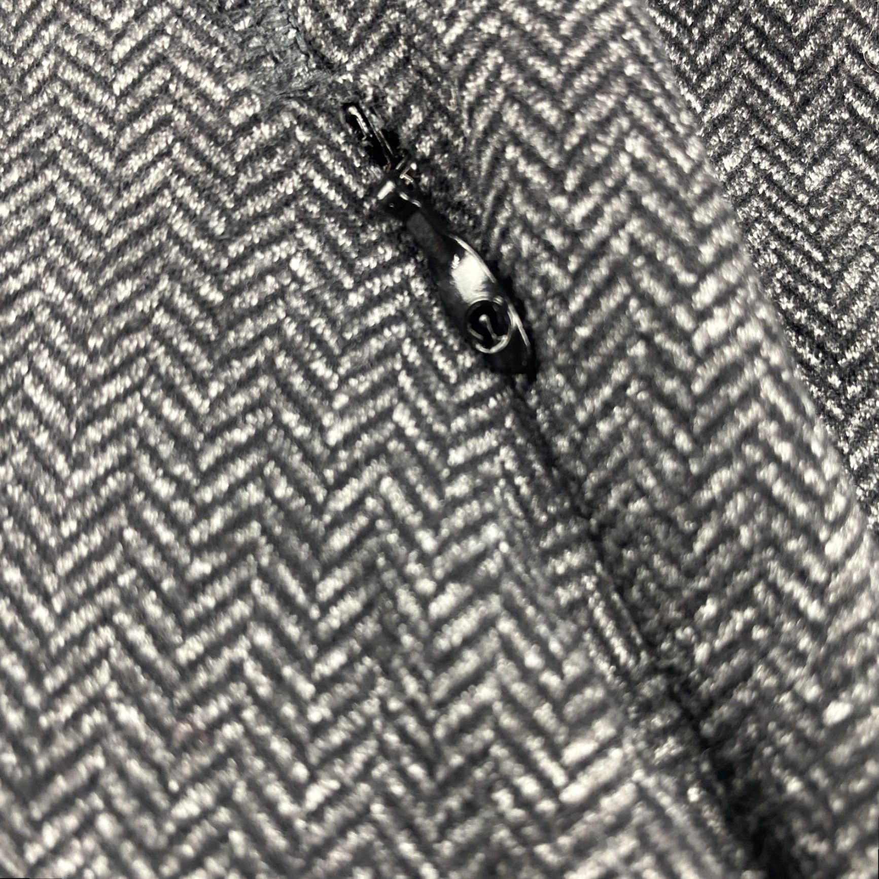 Lululemon Lululemon Sweatshirt Jacket Womens 10 Gray Black Herringbone Zip Up Athletica 1/2 Zip Running Yoga Training Size L / US 10 / IT 46 - 3 Thumbnail