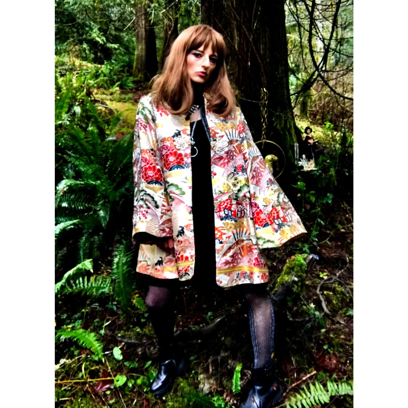 Vintage Vintage 60s Mid-Century Brocade Jacket Pagoda & Crane Motifs Size M / US 6-8 / IT 42-44 - 1 Thumbnail