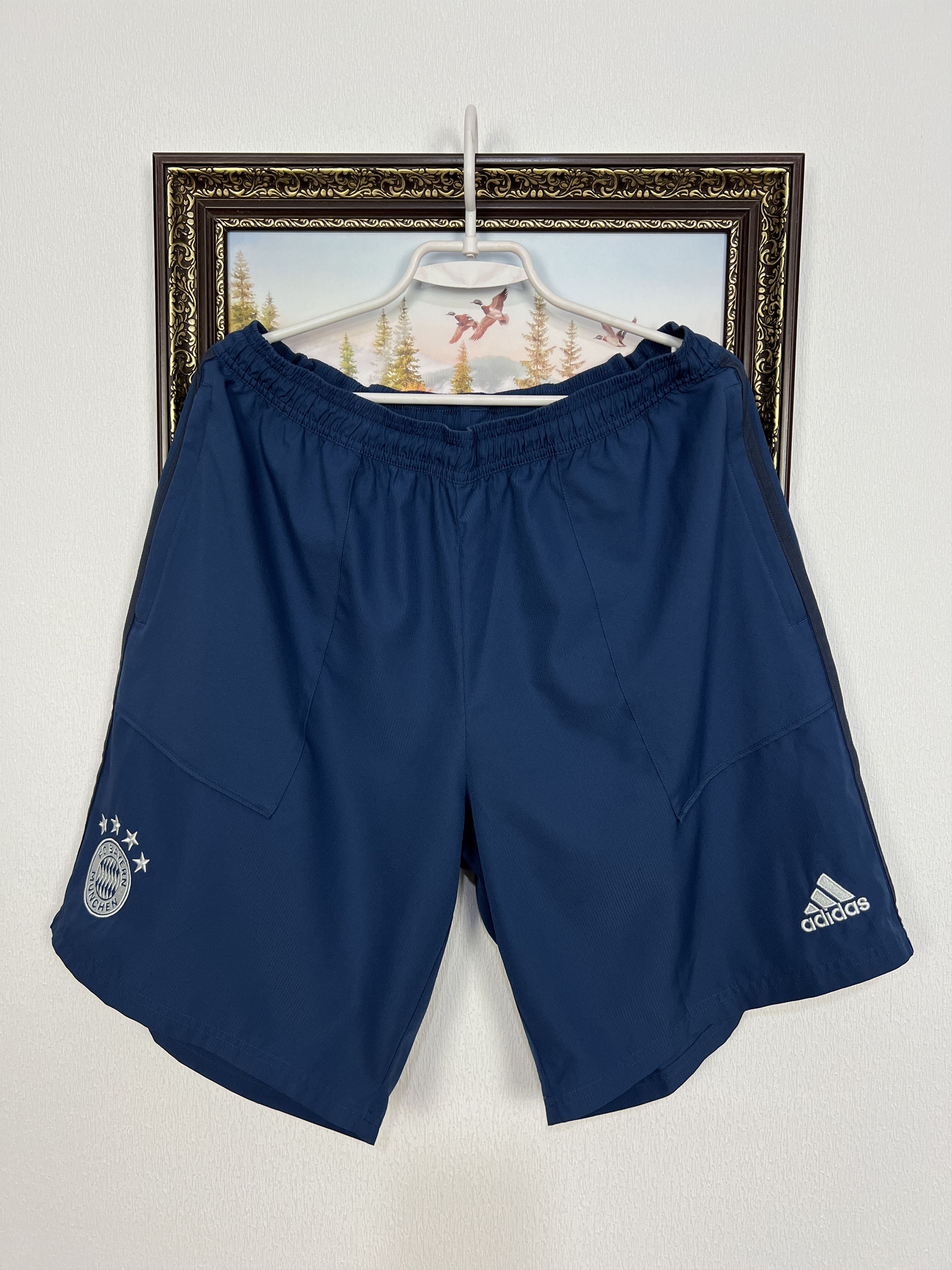 Adidas Adidas Bayern Munich Football Shorts Soccer Athletic Rare Size US 36 / EU 52 - 1 Thumbnail