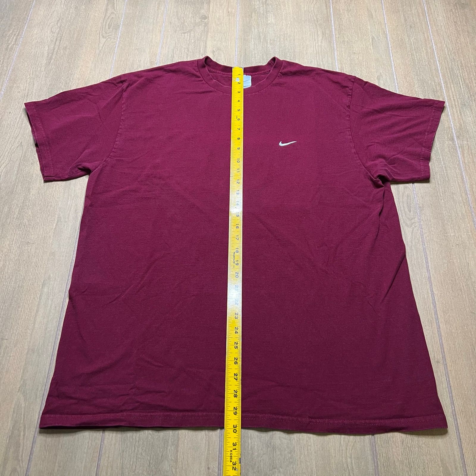 Nike Vintage Nike Swoosh T Shirt Sz Men XL Red Y2K baggy loose Size US XL / EU 56 / 4 - 5 Thumbnail