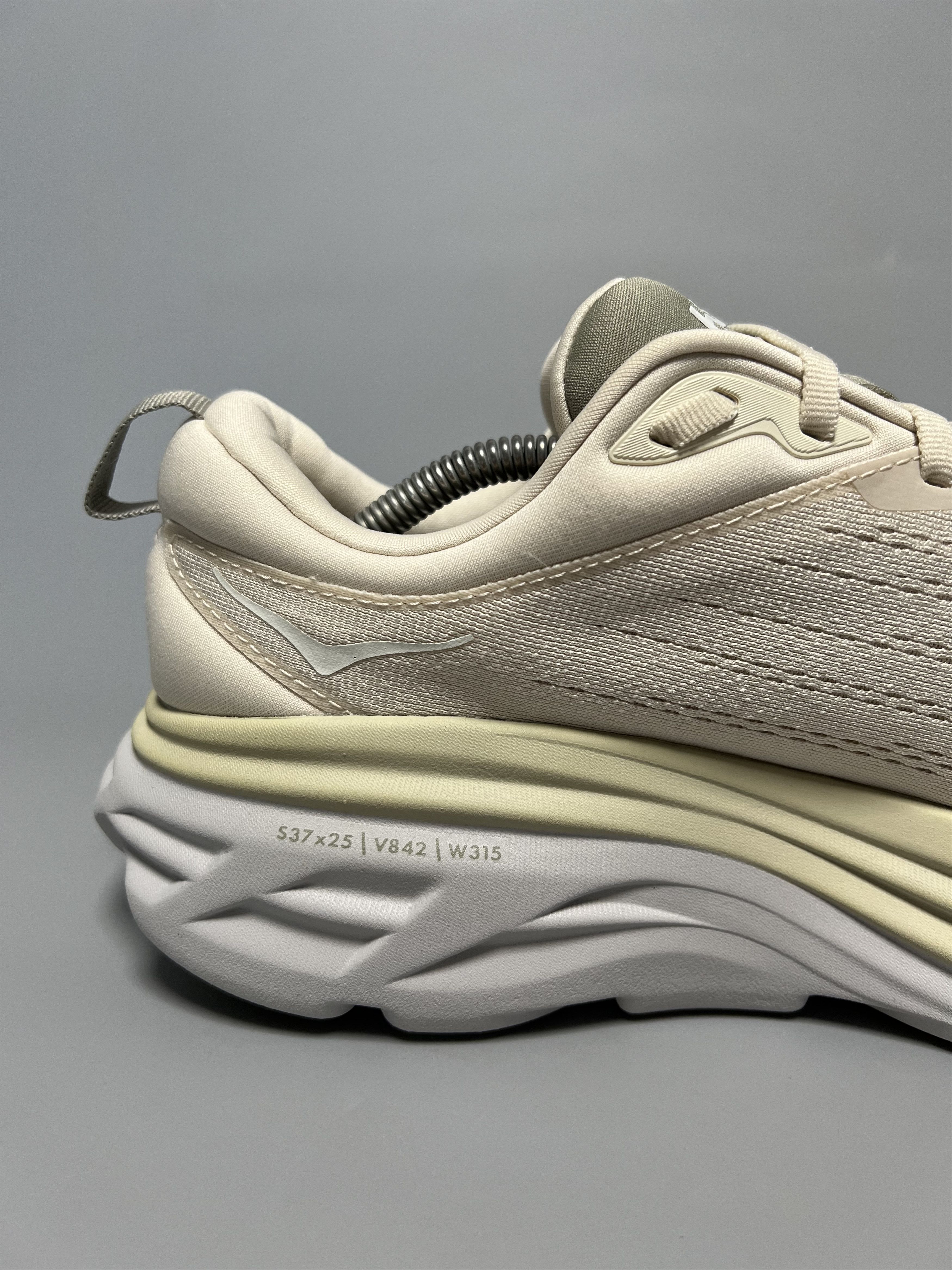 Hoka 9.5 EE Hoka One One Bondi 8 Wide Running Shoes Gym Walking Size US 9.5 / EU 42-43 - 6 Thumbnail