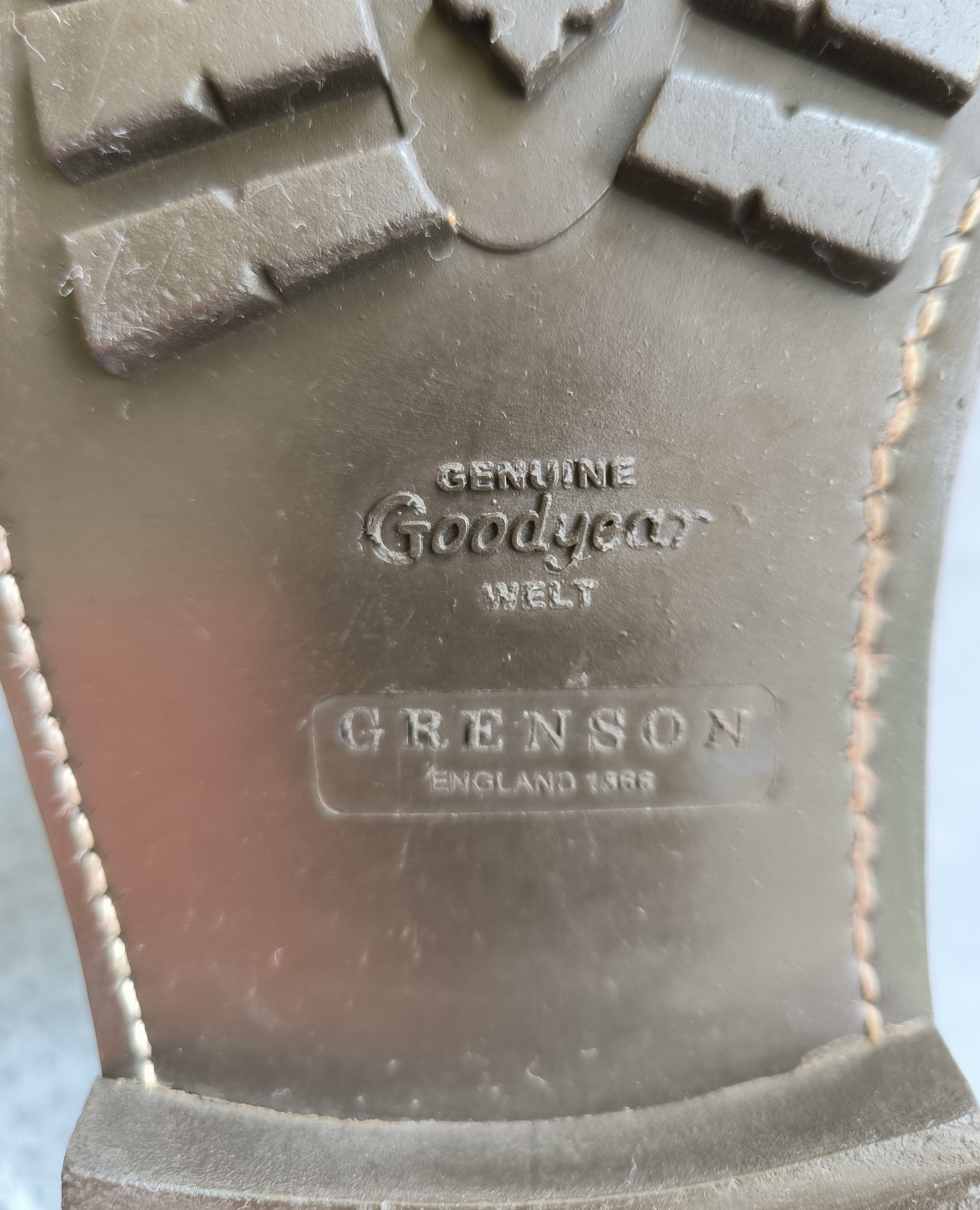 Grenson GRENSON Fred Brogue ankle boot Size US 12 / EU 45 - 9 Thumbnail