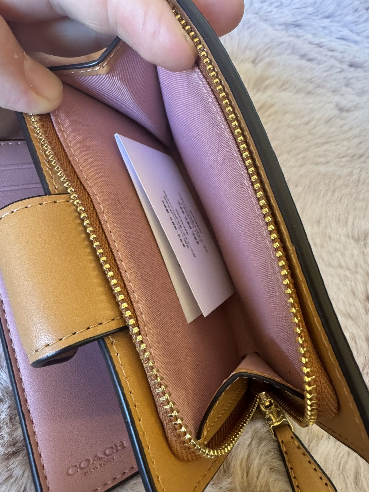 Coach NWT COACH CEC29 Medium Corner Zip Wallet Powder Pink Size ONE SIZE - 8 Thumbnail