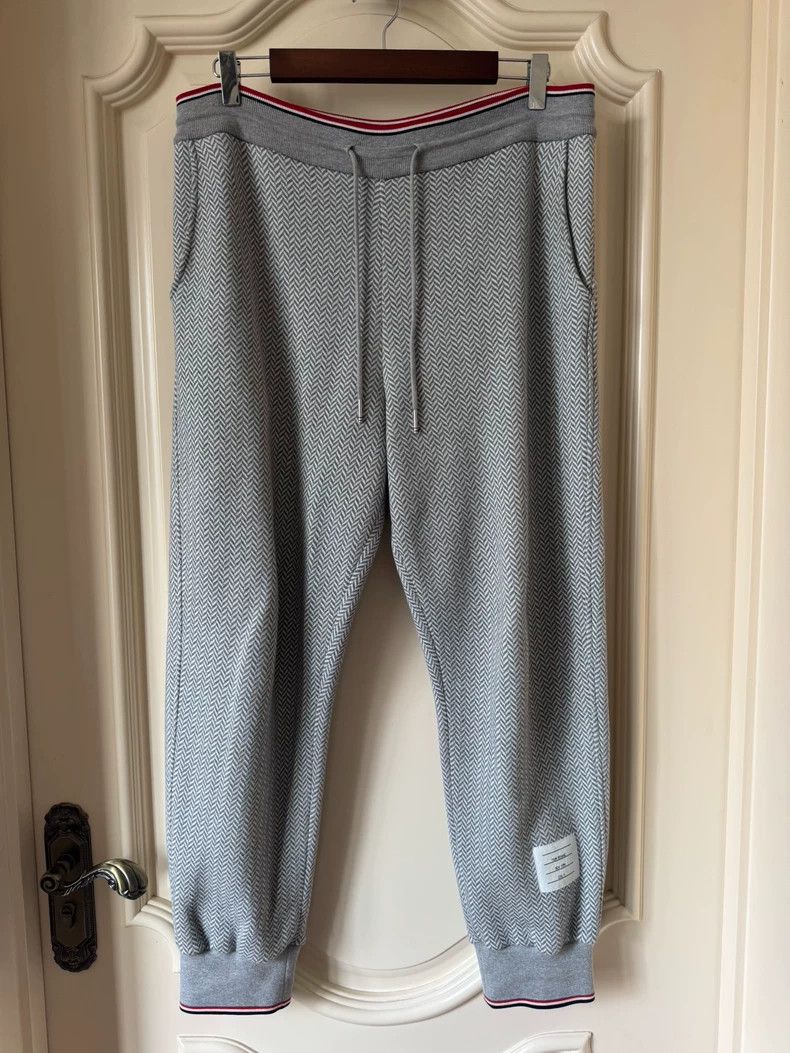 Thom Browne Thom Browne Gray herringbone sweatpants Size US 38 / EU 54 - 1 Thumbnail