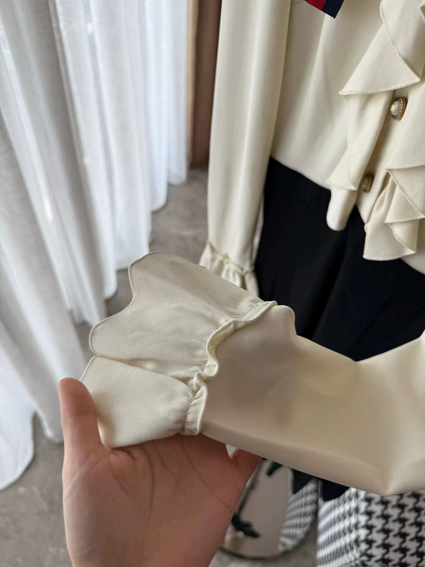 Gucci Gucci Bow High Waist Elastic XS Liu Yifei Dress Size XS / US 0-2 / IT 36-38 - 4 Thumbnail
