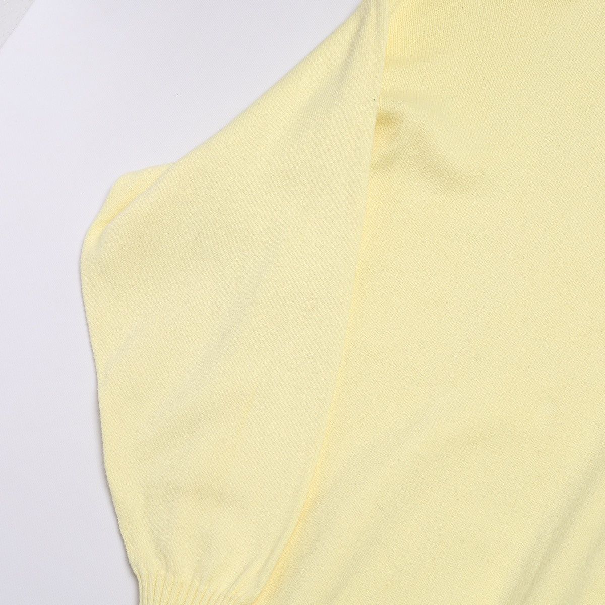 Burberry Burberrys Vintage Small Logo V-neck Sweater London Size US L / EU 52-54 / 3 - 6 Thumbnail