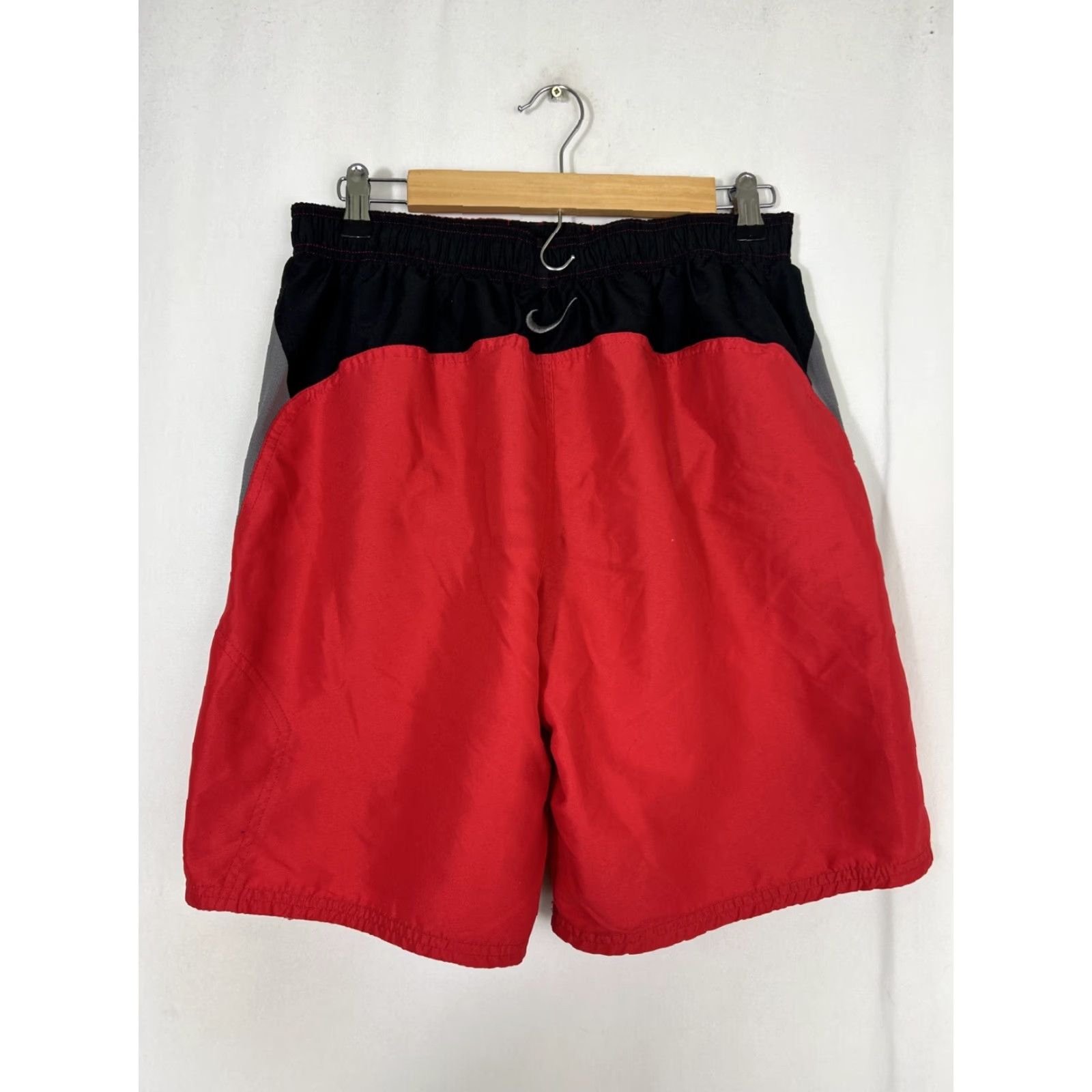 Nike Nike Board Shorts Men M Red Black Lined Swim Bottom 30x9" Size US 31 - 6 Thumbnail