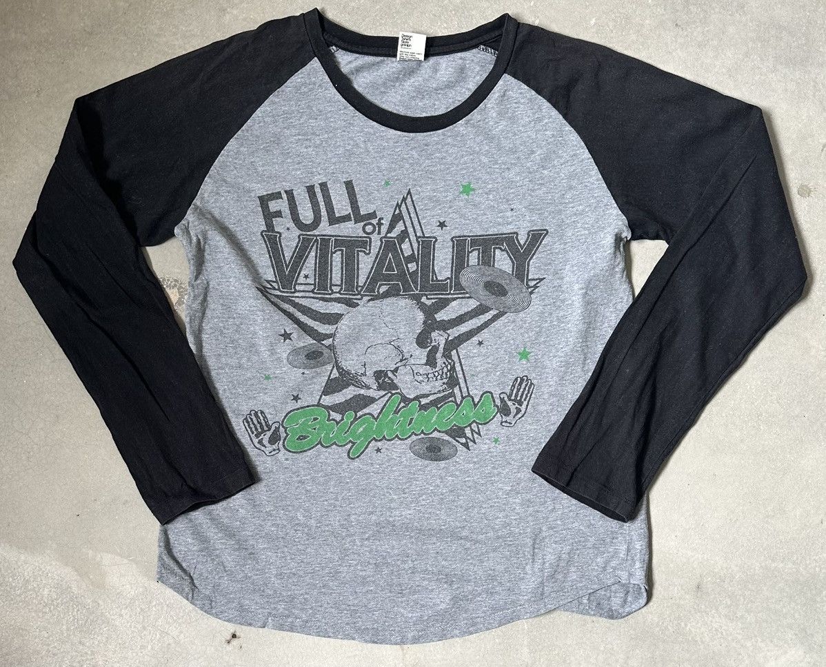 Vintage VINTAGE FULL OF VITALITY SKULL RAGLAN TEE Size US M / EU 48-50 / 2 - 1 Thumbnail