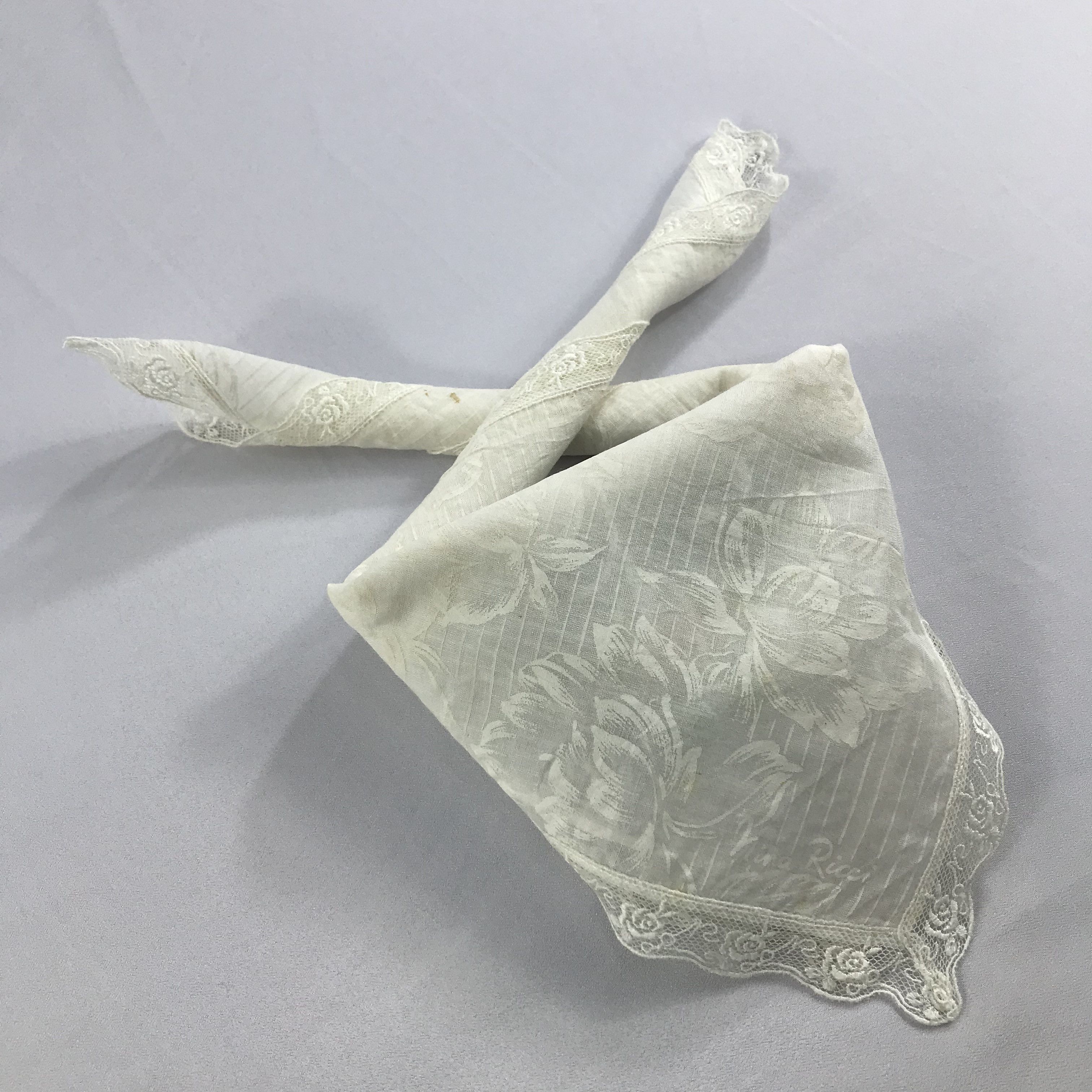 Nina Ricci × Vintage Nina Ricci Bandana / Handkerchief / Neckerchief - S2581 Size ONE SIZE - 4 Thumbnail