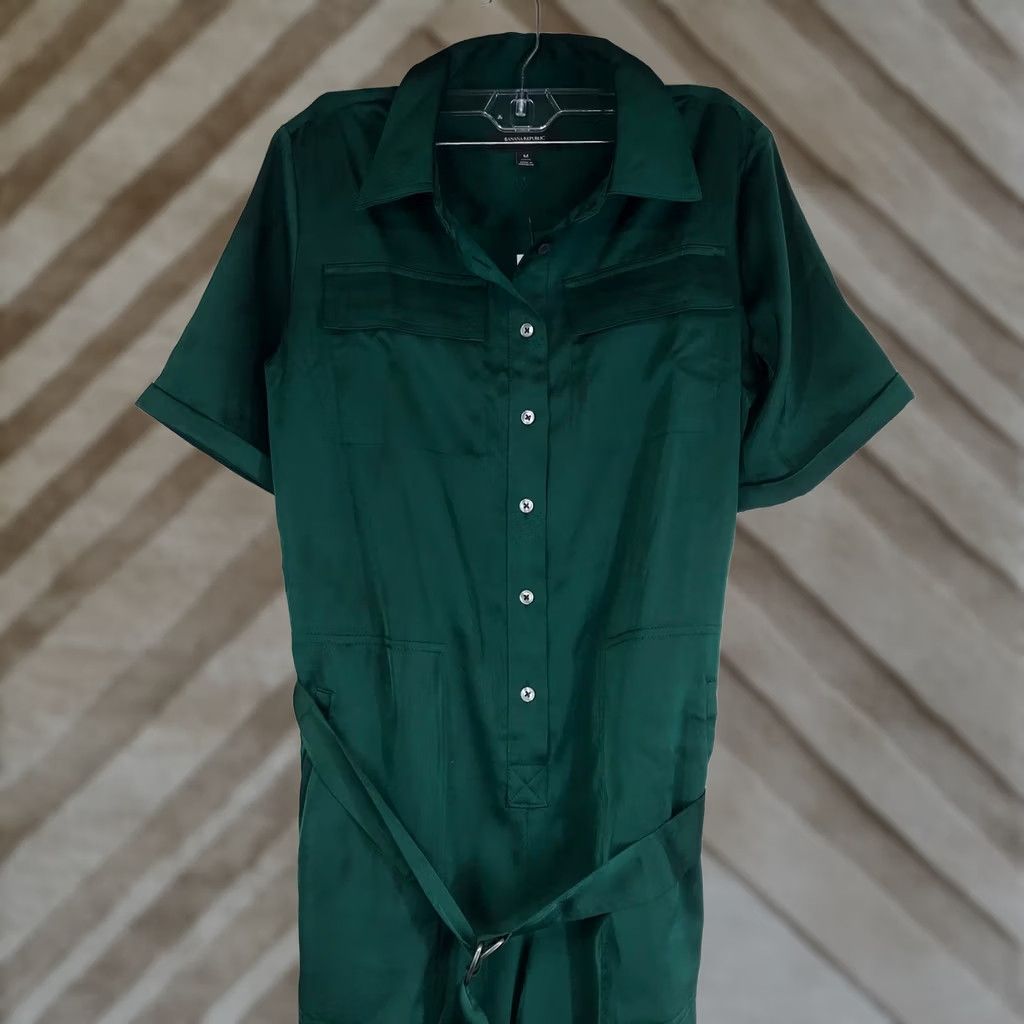 Banana Republic VINTAGE Banana Republic Emerald Green Satin Utility Jumpsuit Wide-Leg Petite M Shirt? Size 32" / US 10 / IT 46 - 1 Thumbnail
