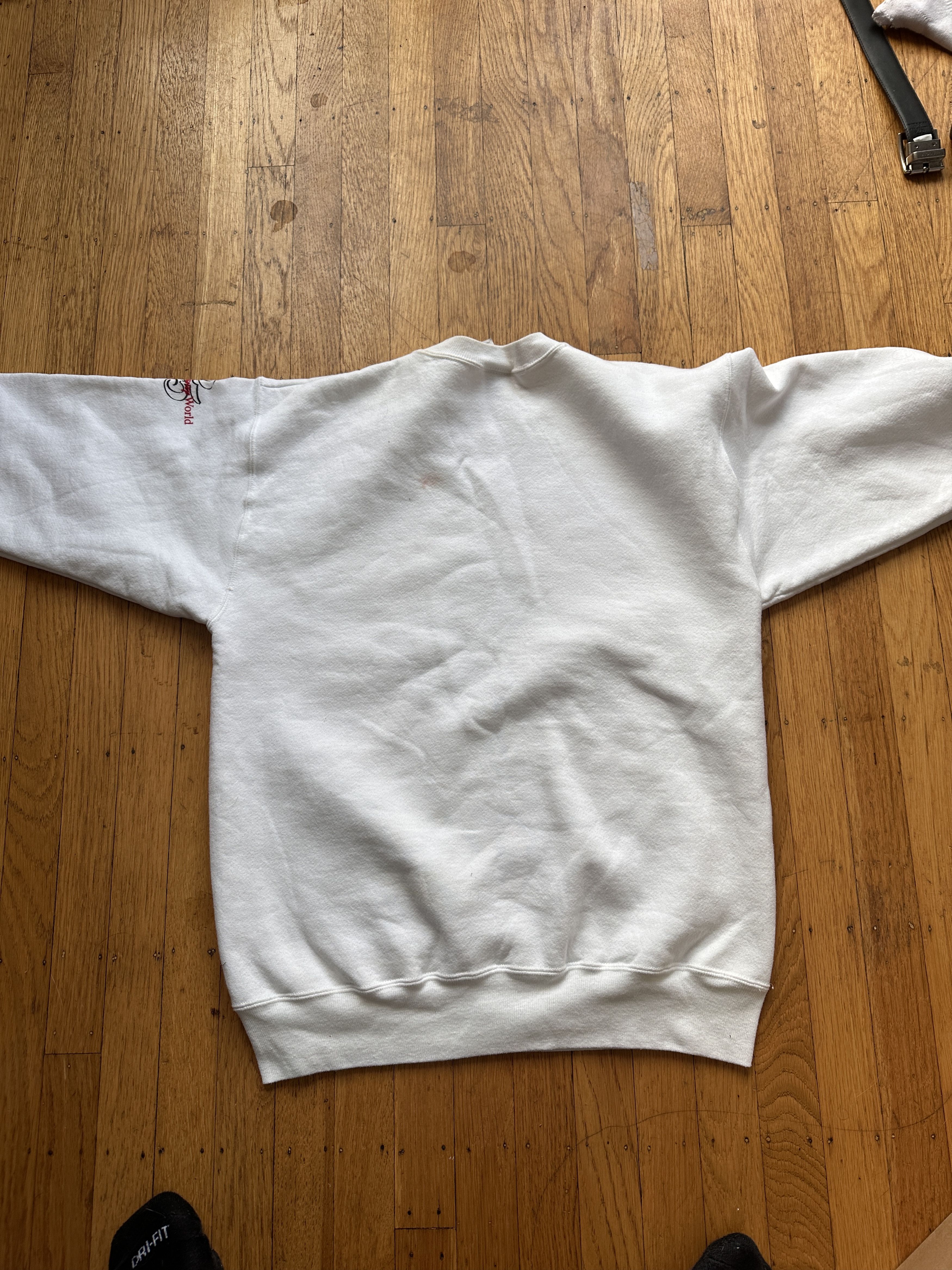 Disney Vintage 90’s Disney World Sweatshirt - RARE Size US M / EU 48-50 / 2 - 3 Thumbnail