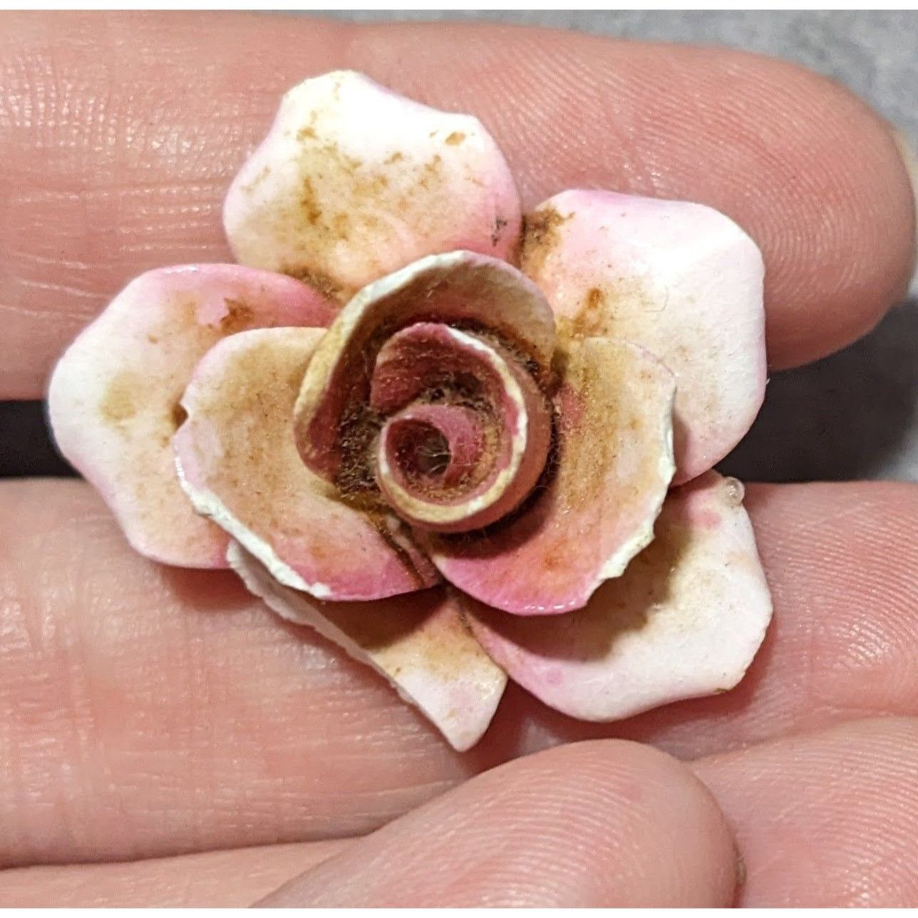 Other Vintage English Rose China Floral Brooch Size ONE SIZE - 7 Thumbnail