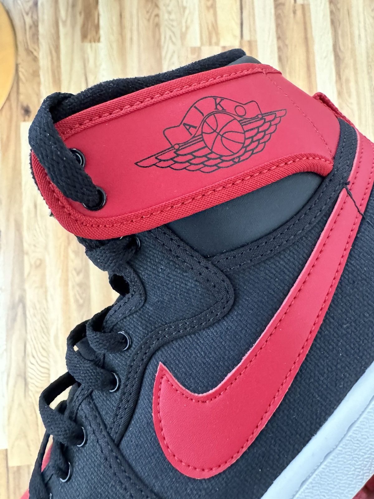 Jordan Brand Air Jordan 1 bred hi retro KO sz9.5 Size US 9.5 / EU 42-43 - 3 Thumbnail