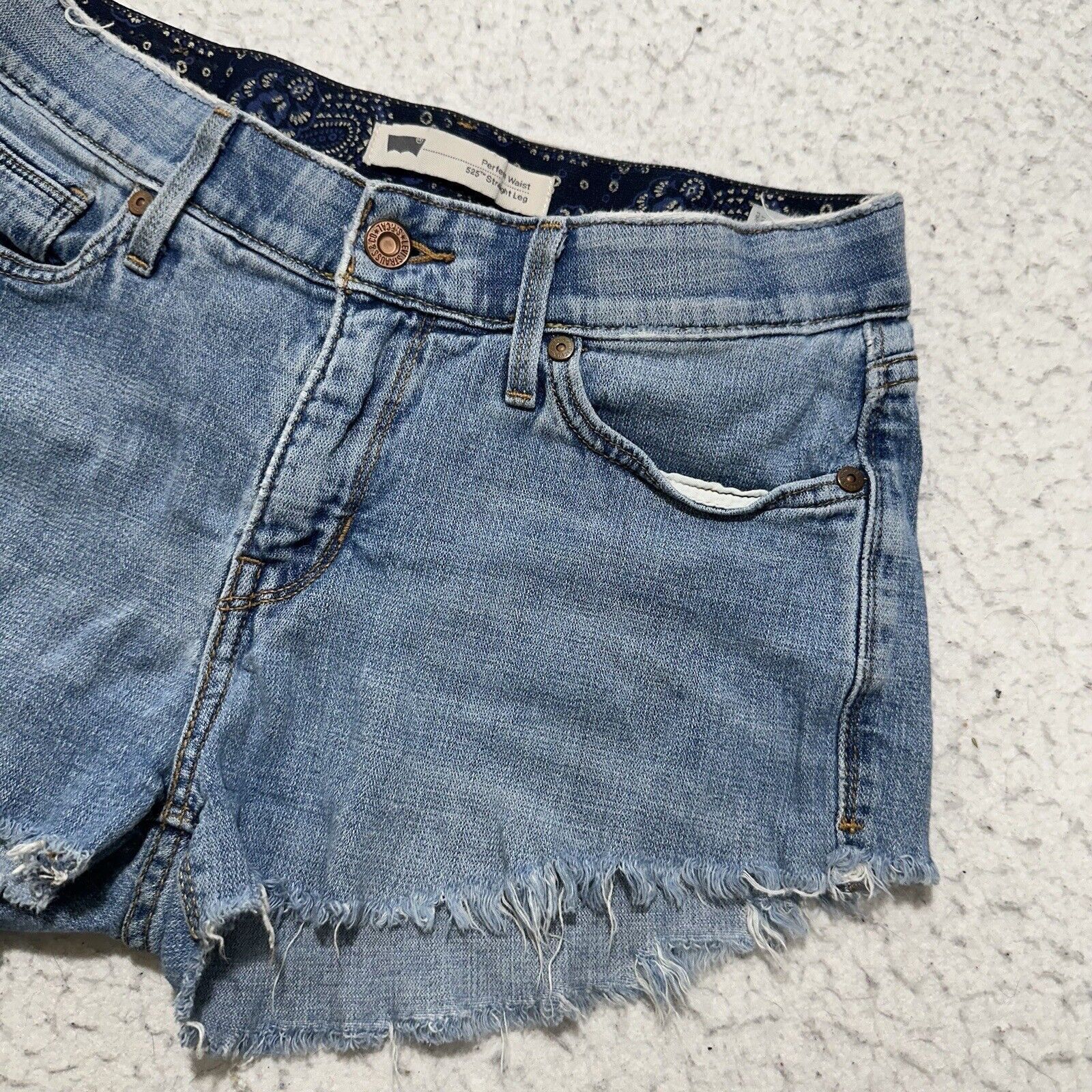 Levi's Levi's 525 26 Perfect Waist Cut Off Denim 2” Inseam Shorts Size 26" / US 2 / IT 38 - 3 Thumbnail
