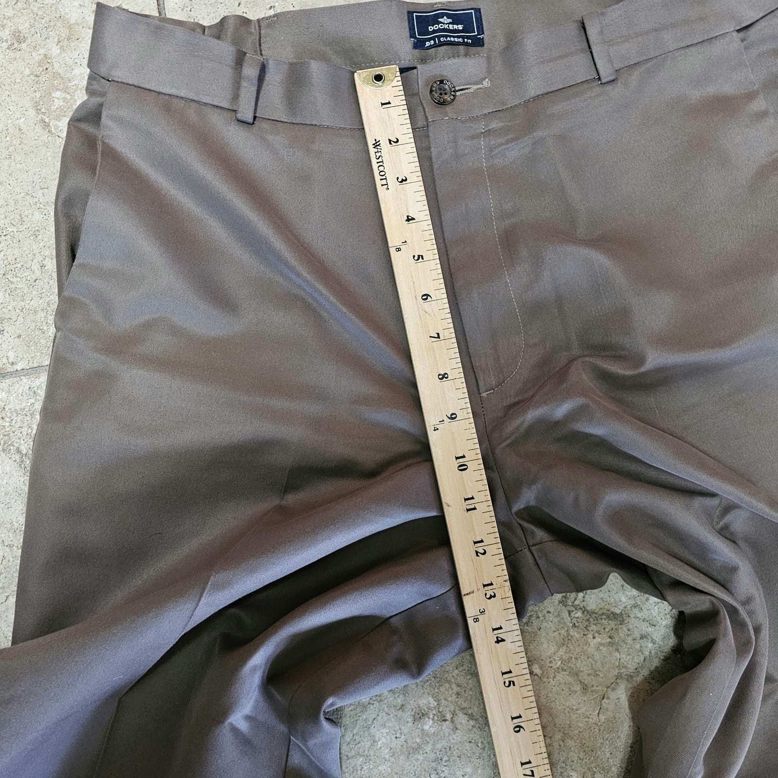 Dockers Men's Dockers D3 Classic Fit Flat Camel Chino Pants 34X 29 Size US 34 / EU 50 - 8 Thumbnail