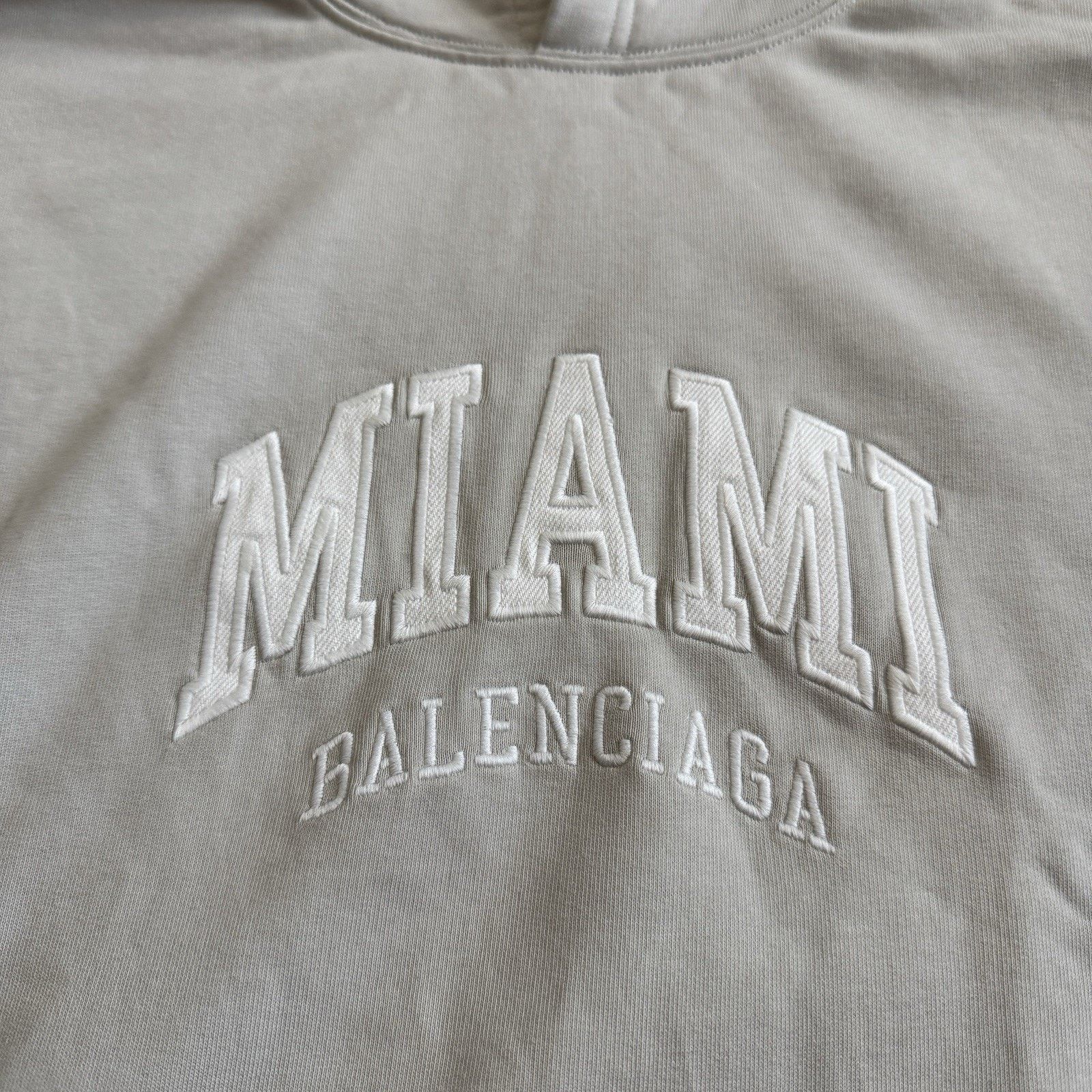 Balenciaga 2022 Balenciaga Miami Cities Pullover Hoodie Sweatshirt Sz 1 Size US S / EU 44-46 / 1 - 2 Thumbnail