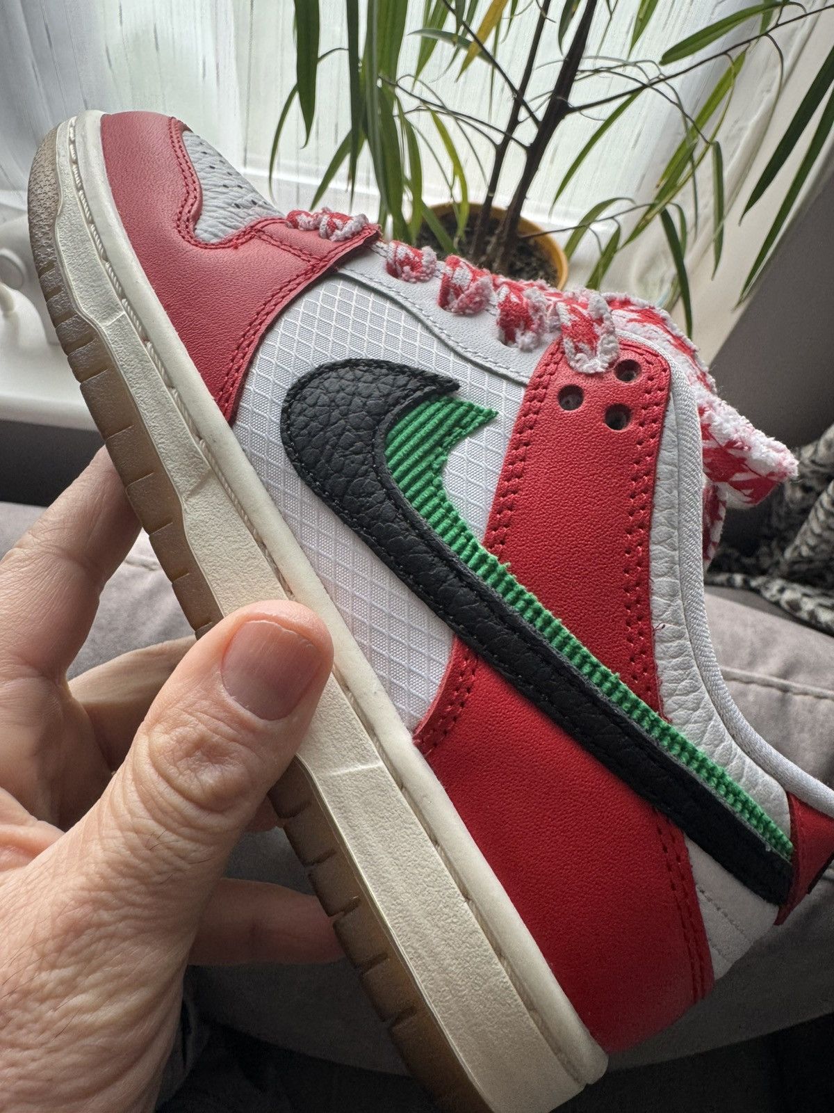 Nike SB NIKE CT2550-600 HABIBI SZ US 5.5 SEE ALL PHOTOS & DESCRIPTI Size US 5.5 / IT 35.5 - 2 Thumbnail